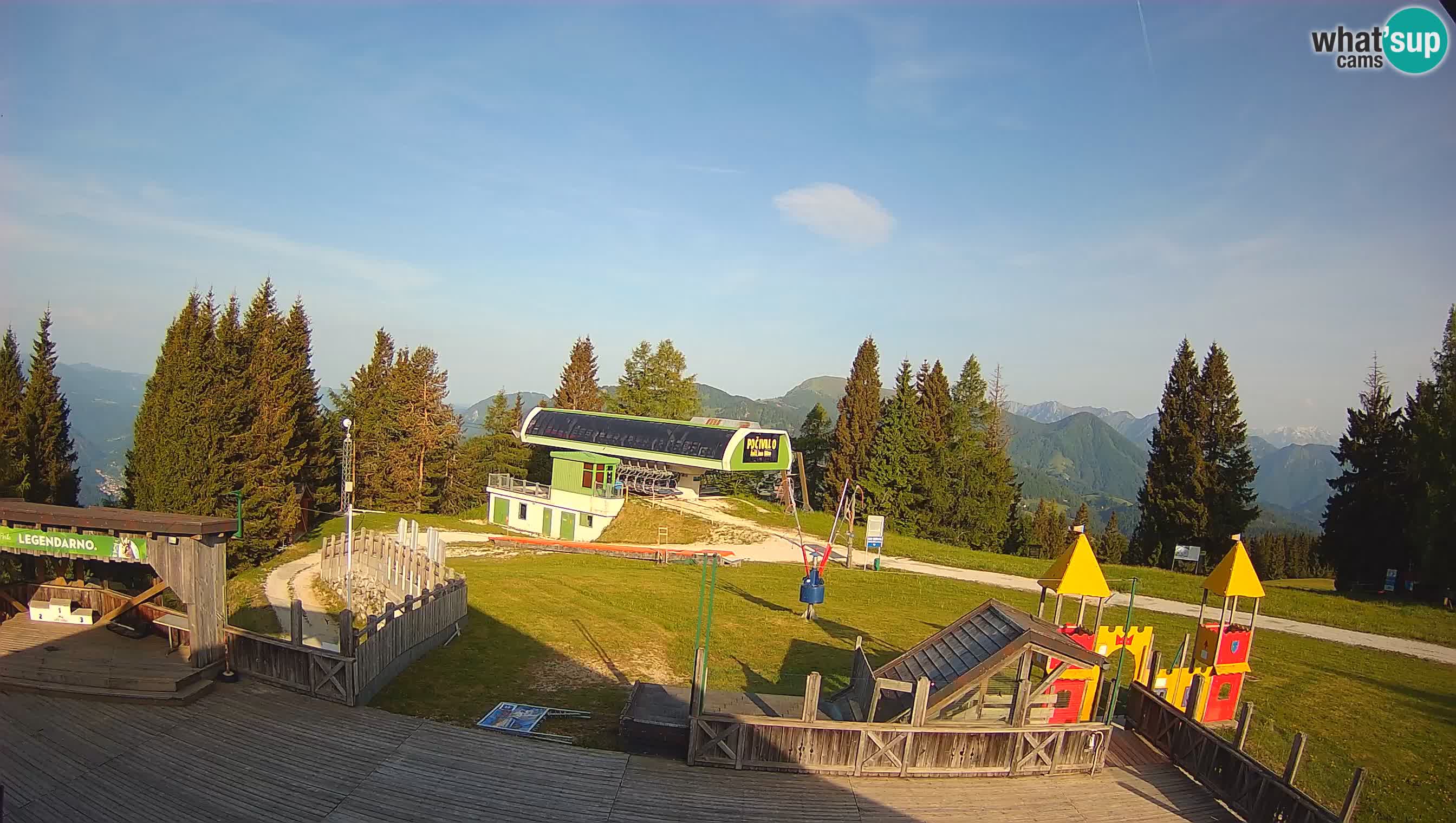 Webcam de la station de ski des Alpes slovènes à Cerkno Počivalo