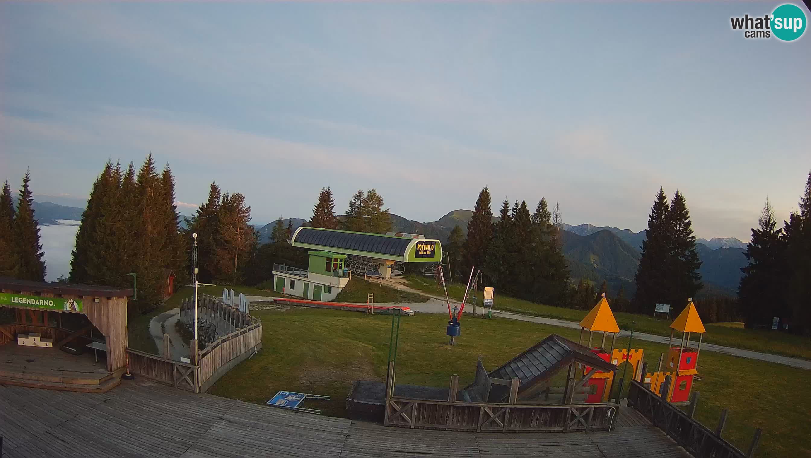 Cámara web Počivalo – Alpska Perla | Vista en vivo desde la estación de esquí Cerkno