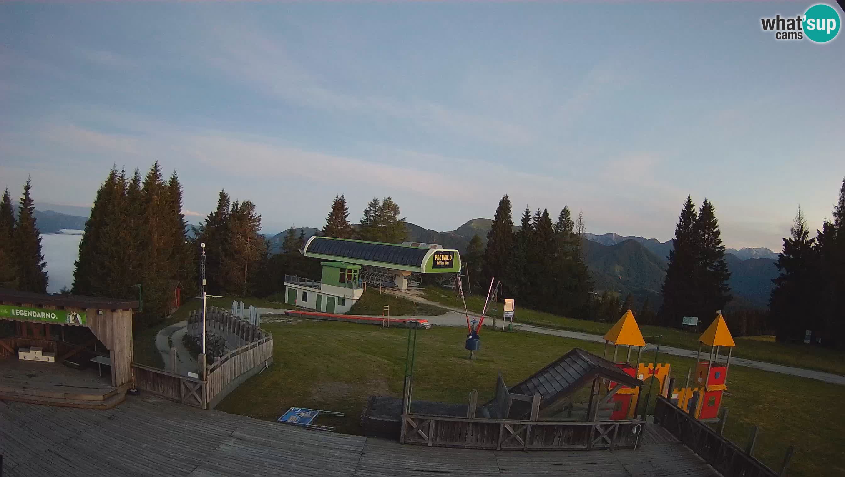 Spletna kamera Počivalo – Alpska Perla | Pogled v živo iz smučišča Cerkno