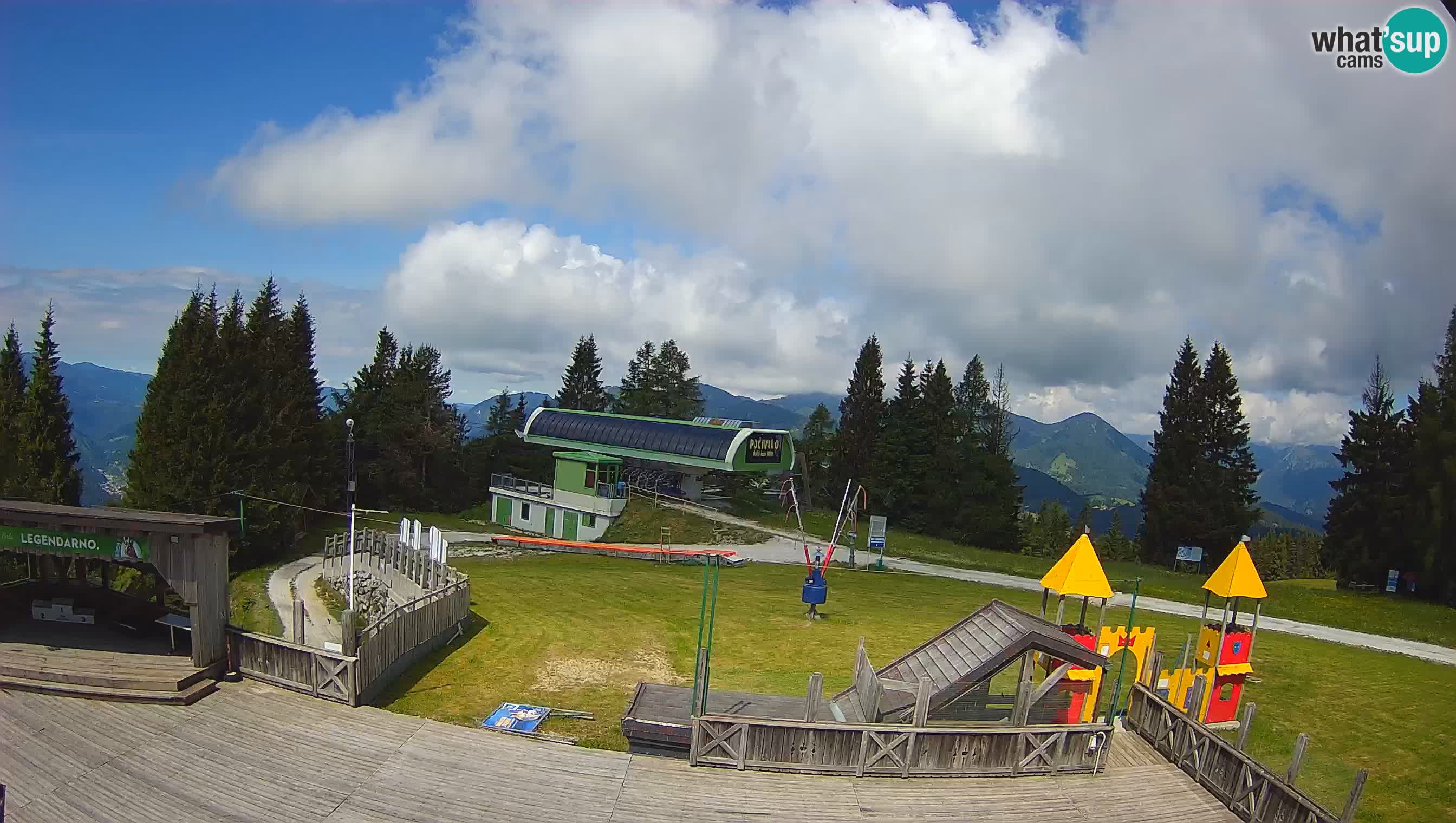 Webcam de la station de ski des Alpes slovènes à Cerkno Počivalo