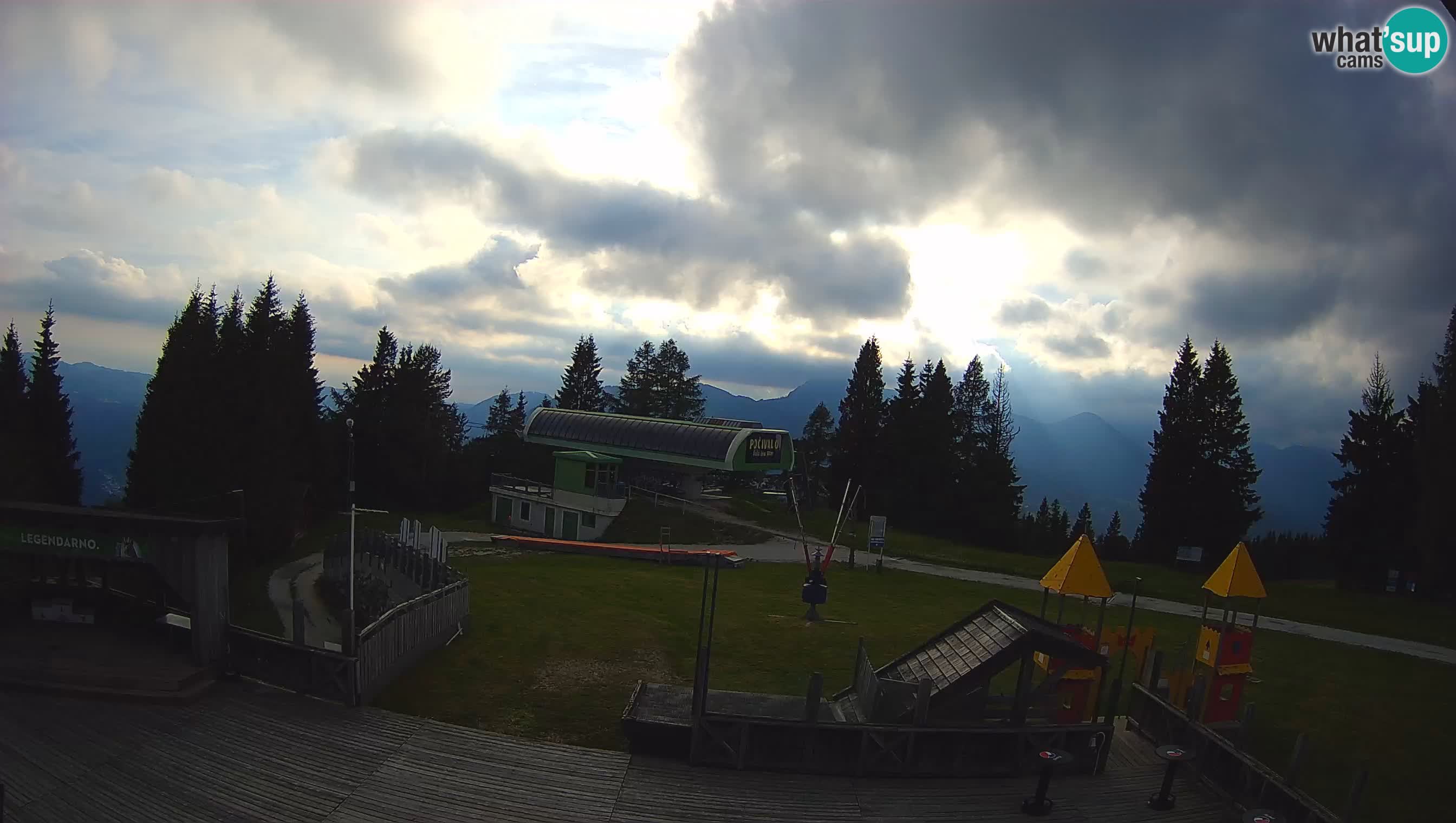 Web kamera Počivalo – Alpska Perla | Pogled uživo sa skijališta Cerkno