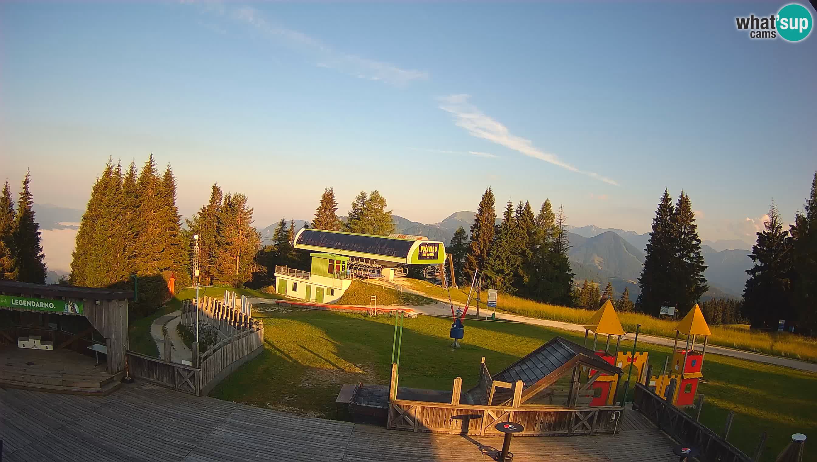 Spletna kamera Počivalo – Alpska Perla | Pogled v živo iz smučišča Cerkno