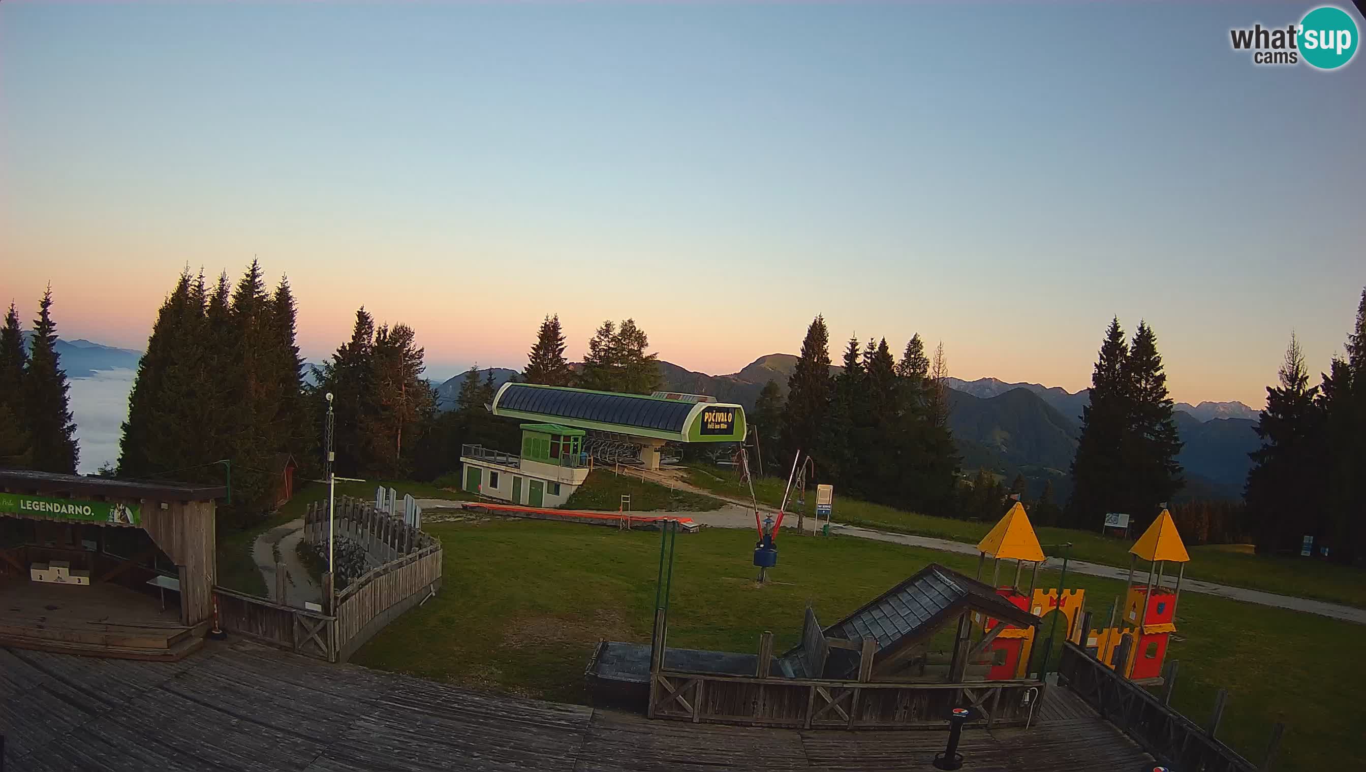 Spletna kamera Počivalo – Alpska Perla | Pogled v živo iz smučišča Cerkno