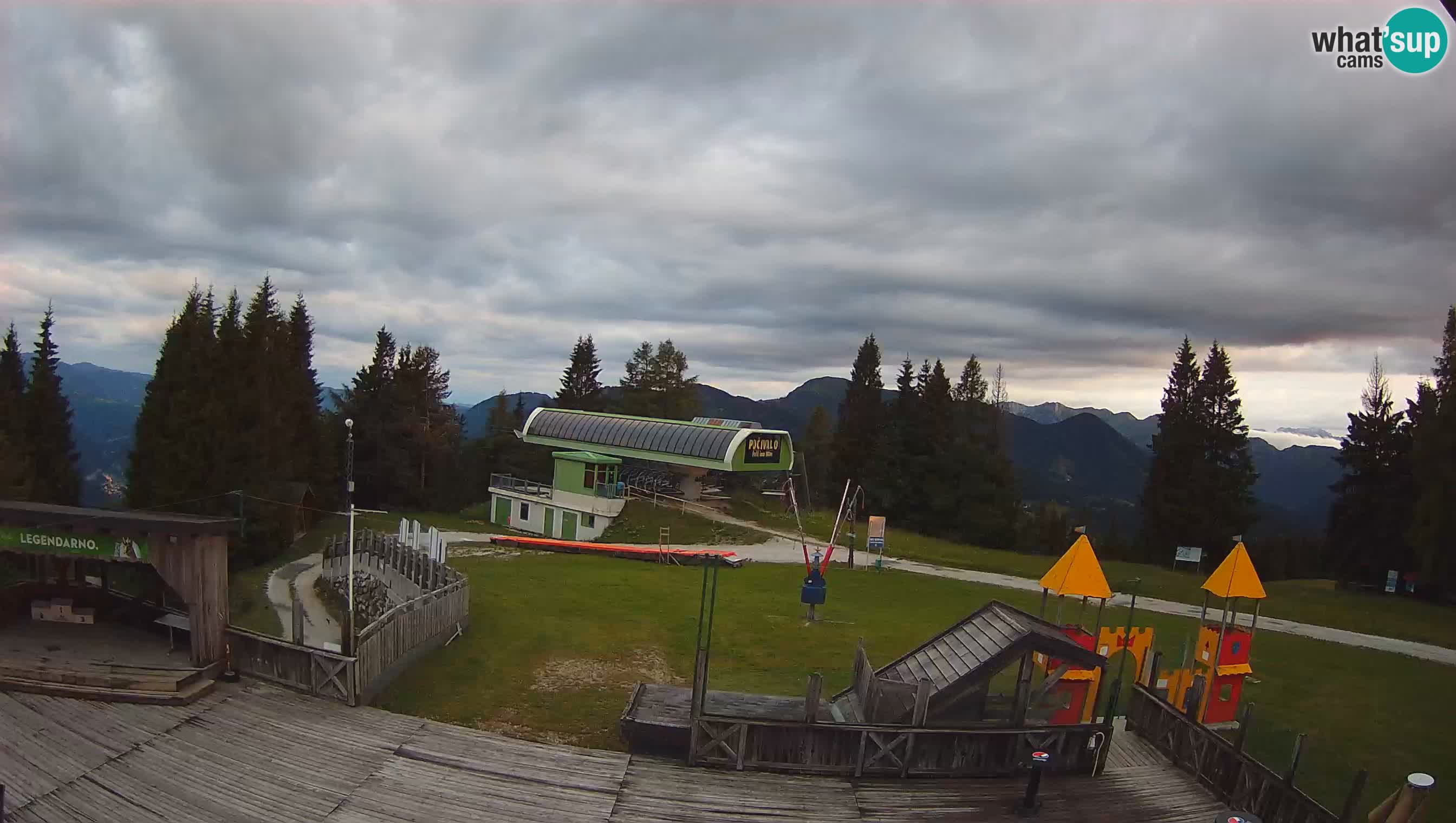 Alpska Perla Ski center Cerkno Počivalo webcam – Slovenia