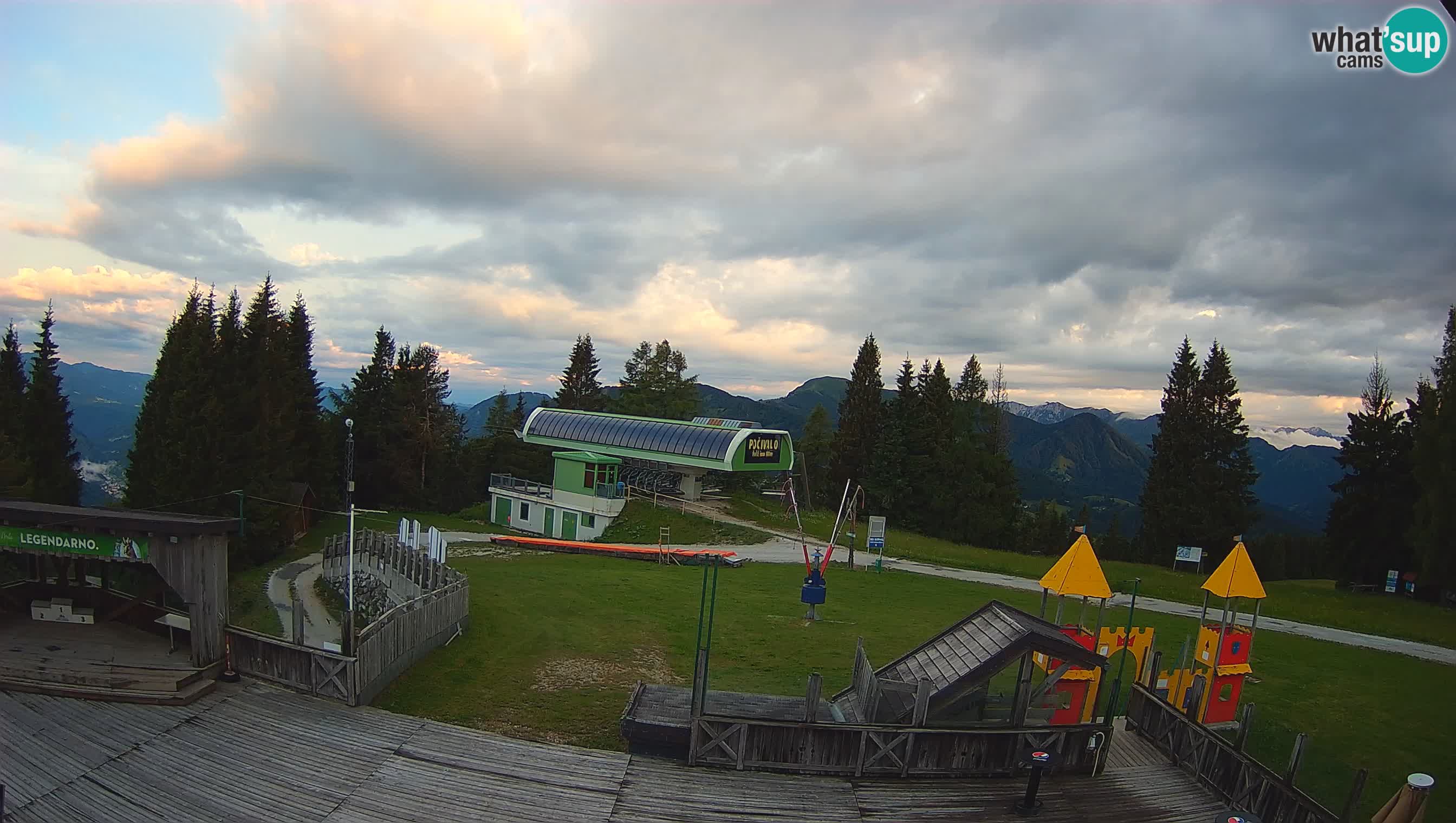 Webcam de la station de ski des Alpes slovènes à Cerkno Počivalo