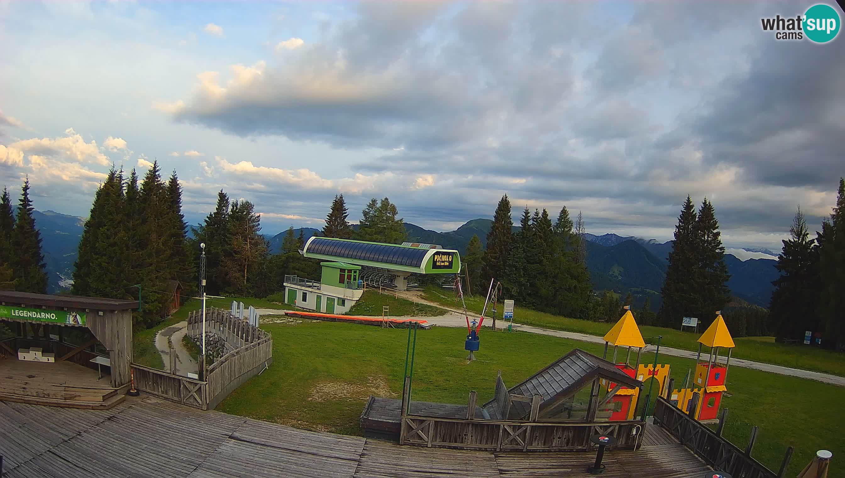 Webcam de la station de ski des Alpes slovènes à Cerkno Počivalo
