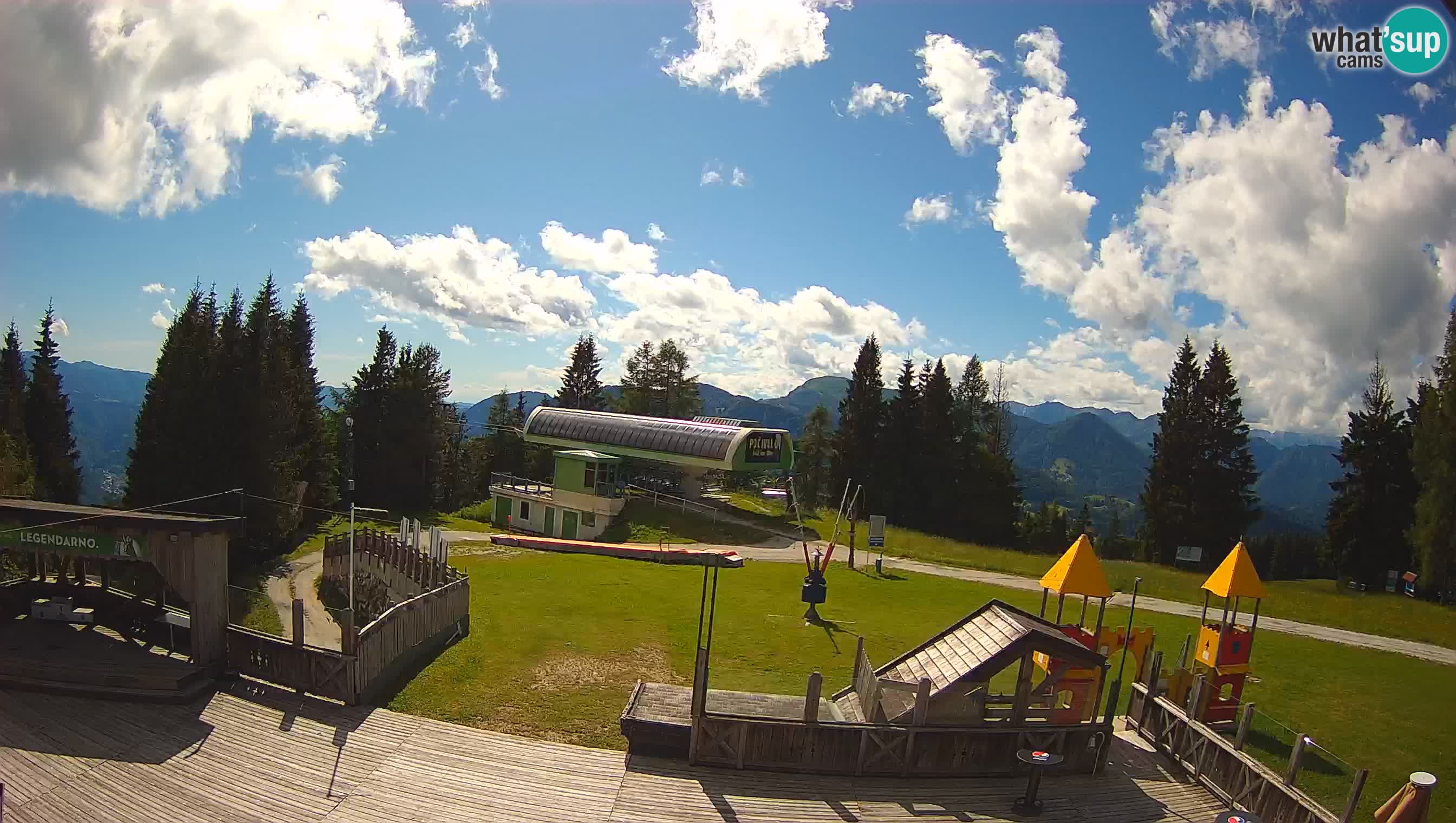 Alpska Perla Ski center Cerkno Počivalo webcam – Slovenia