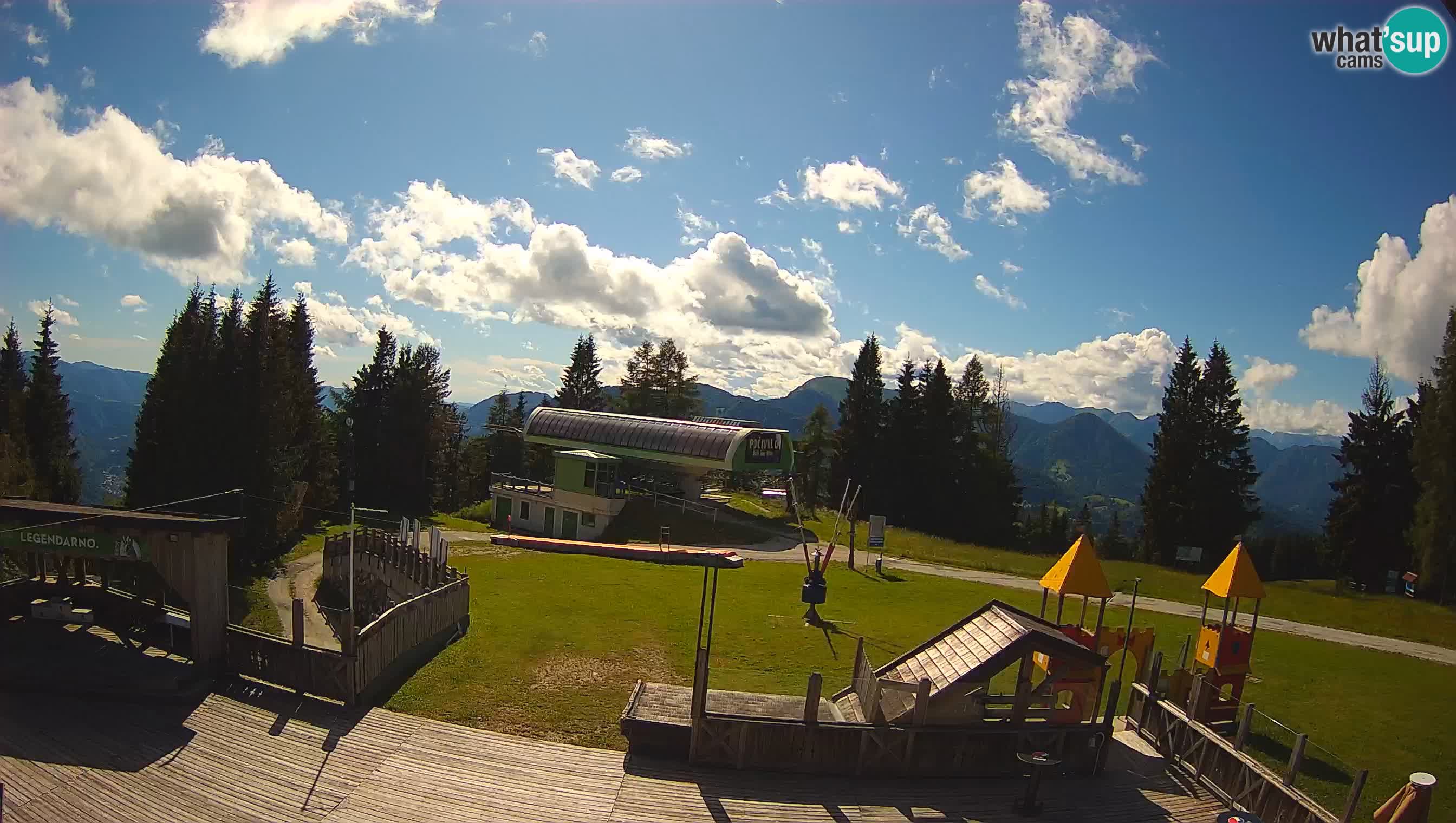 Alpska Perla Ski center Cerkno Počivalo webcam – Slovenia