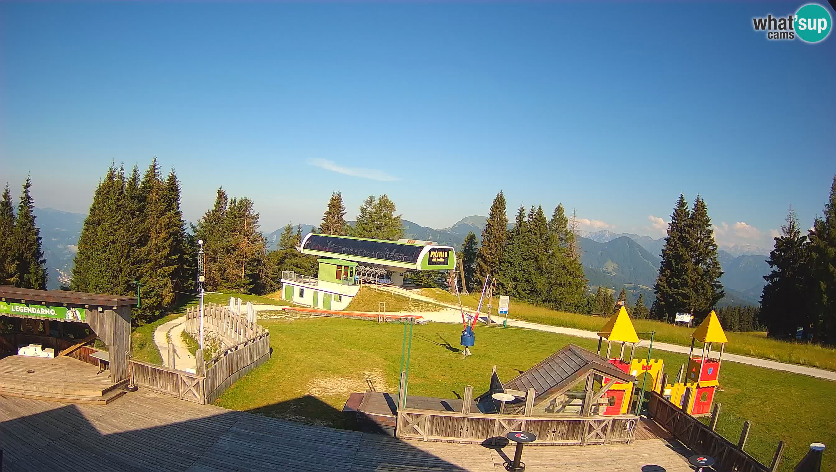 Webcam de la station de ski des Alpes slovènes à Cerkno Počivalo