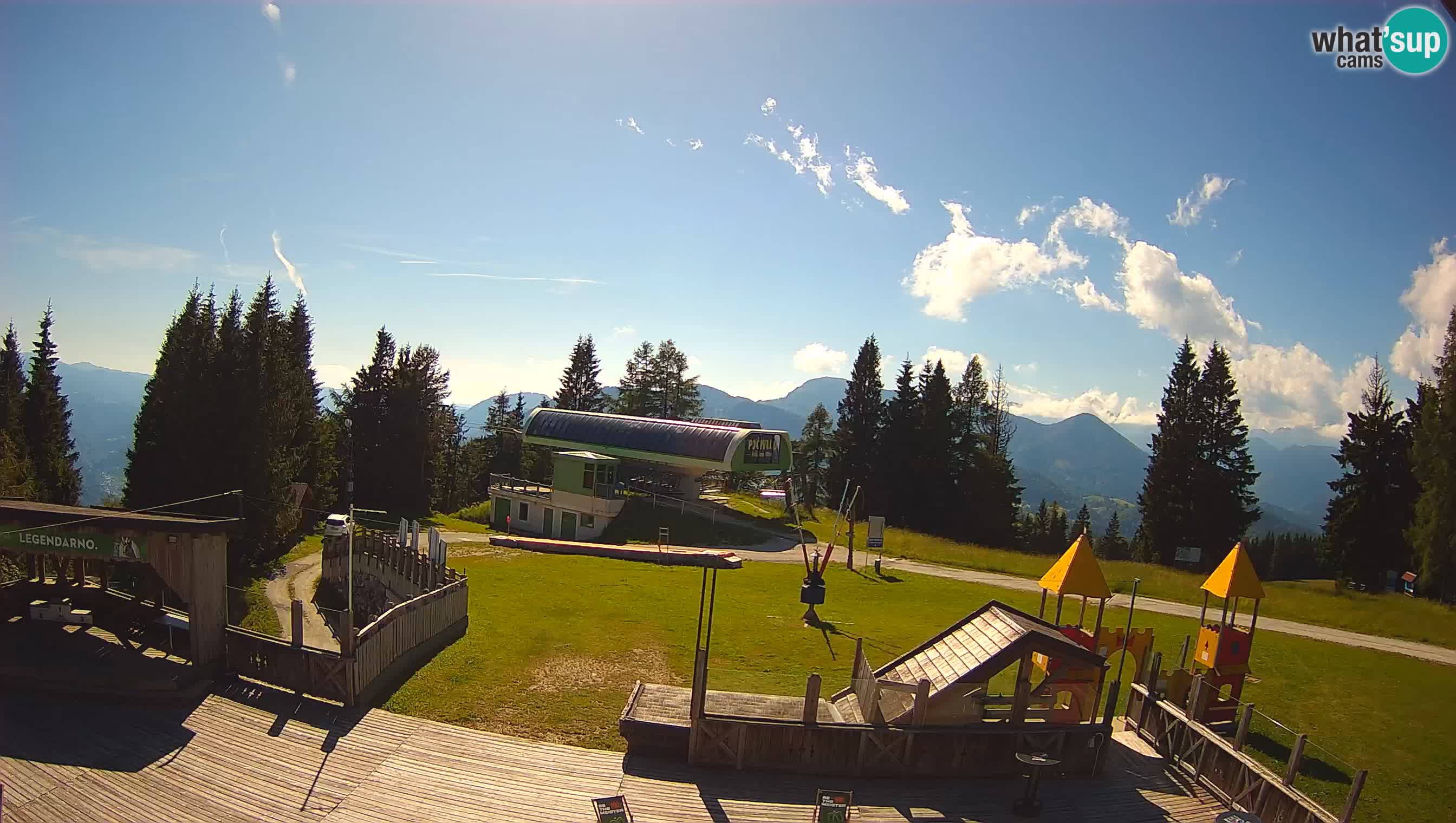 Alpska Perla Ski center Cerkno Počivalo webcam – Slovenia