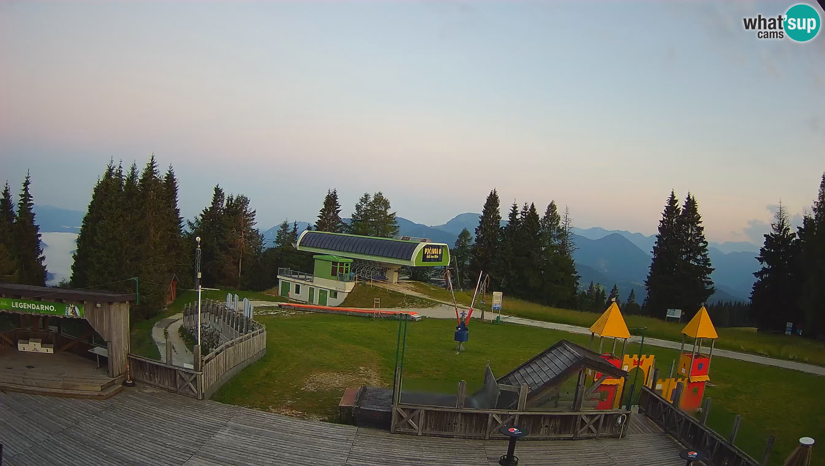 Spletna kamera Počivalo – Alpska Perla | Pogled v živo iz smučišča Cerkno