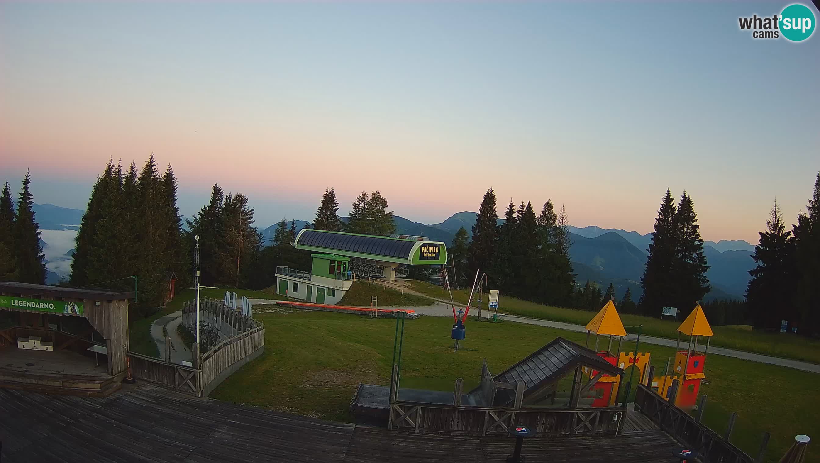 Spletna kamera Počivalo – Alpska Perla | Pogled v živo iz smučišča Cerkno