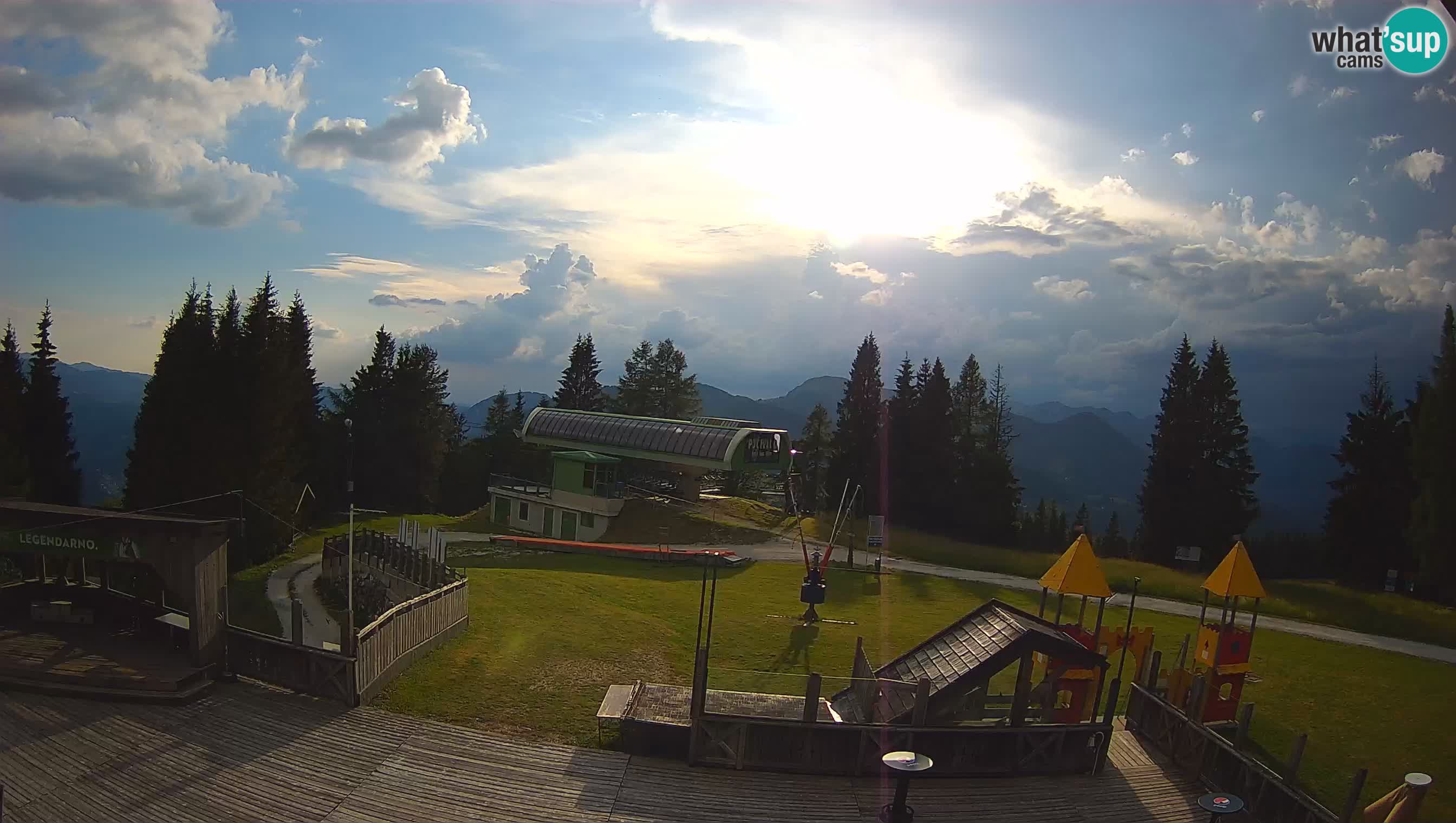 Webcam de la station de ski des Alpes slovènes à Cerkno Počivalo