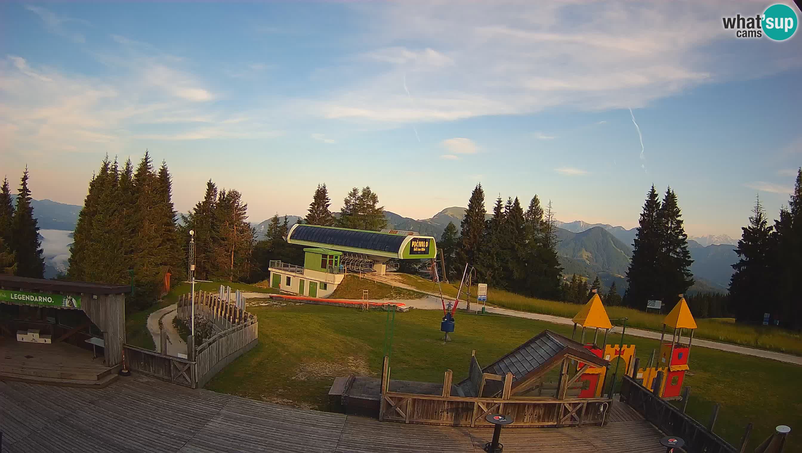 Webcam de la station de ski des Alpes slovènes à Cerkno Počivalo