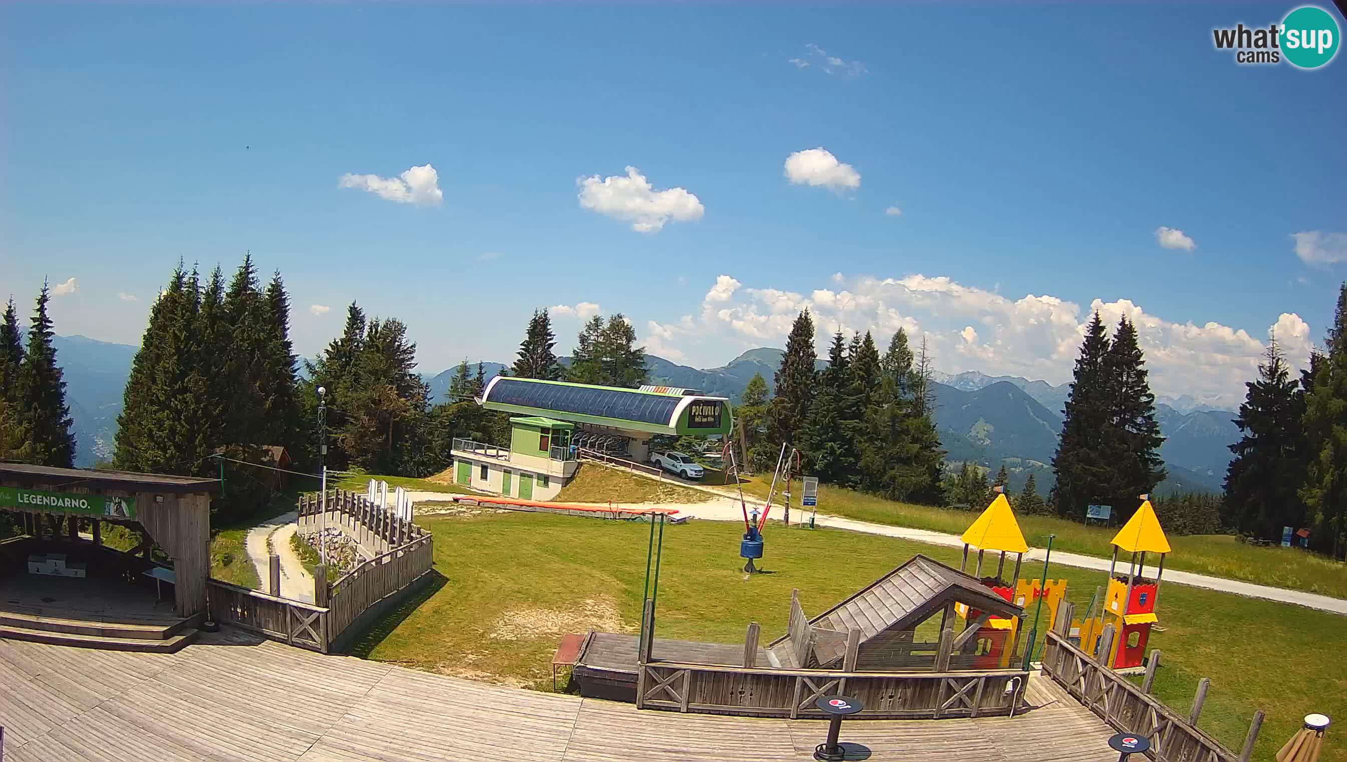 Spletna kamera Počivalo – Alpska Perla | Pogled v živo iz smučišča Cerkno