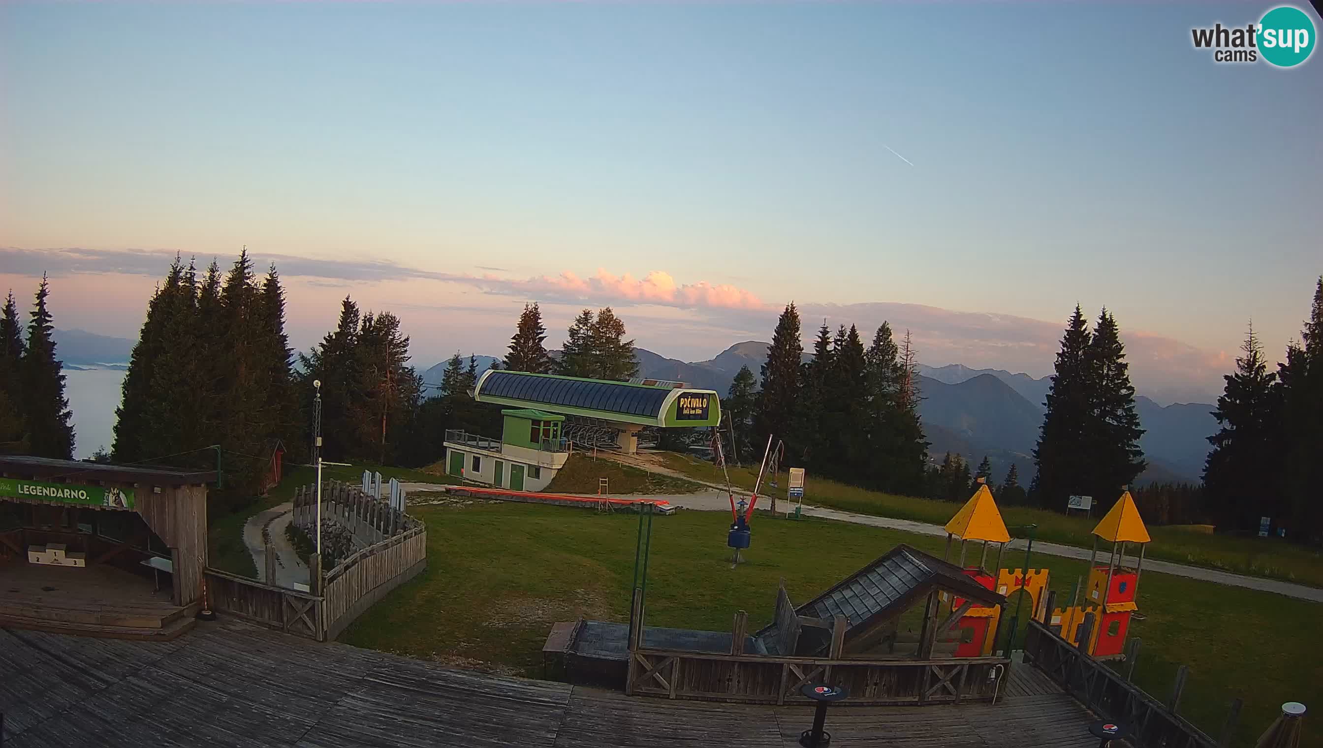 Spletna kamera Počivalo – Alpska Perla | Pogled v živo iz smučišča Cerkno
