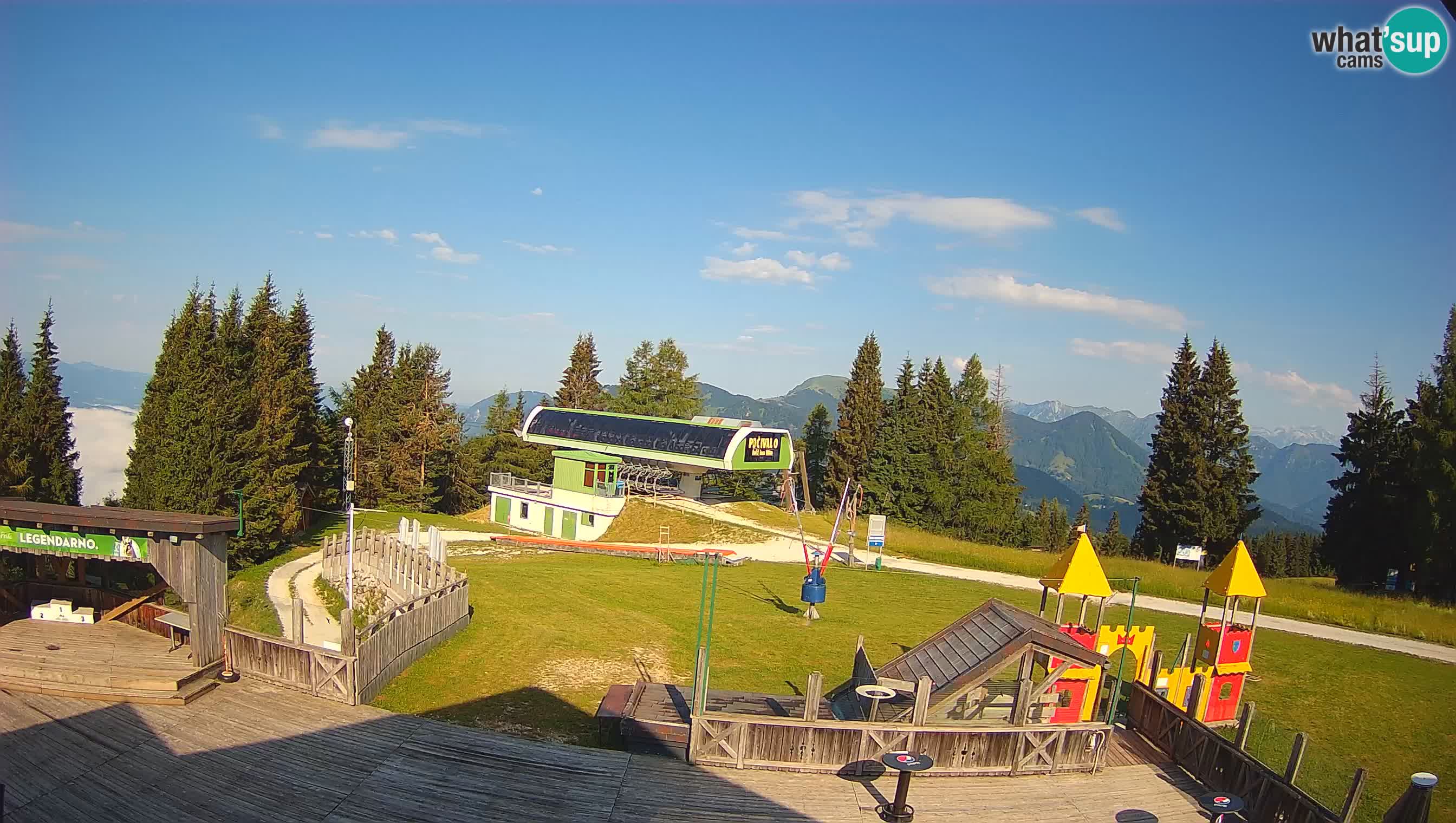 Webcam de la station de ski des Alpes slovènes à Cerkno Počivalo