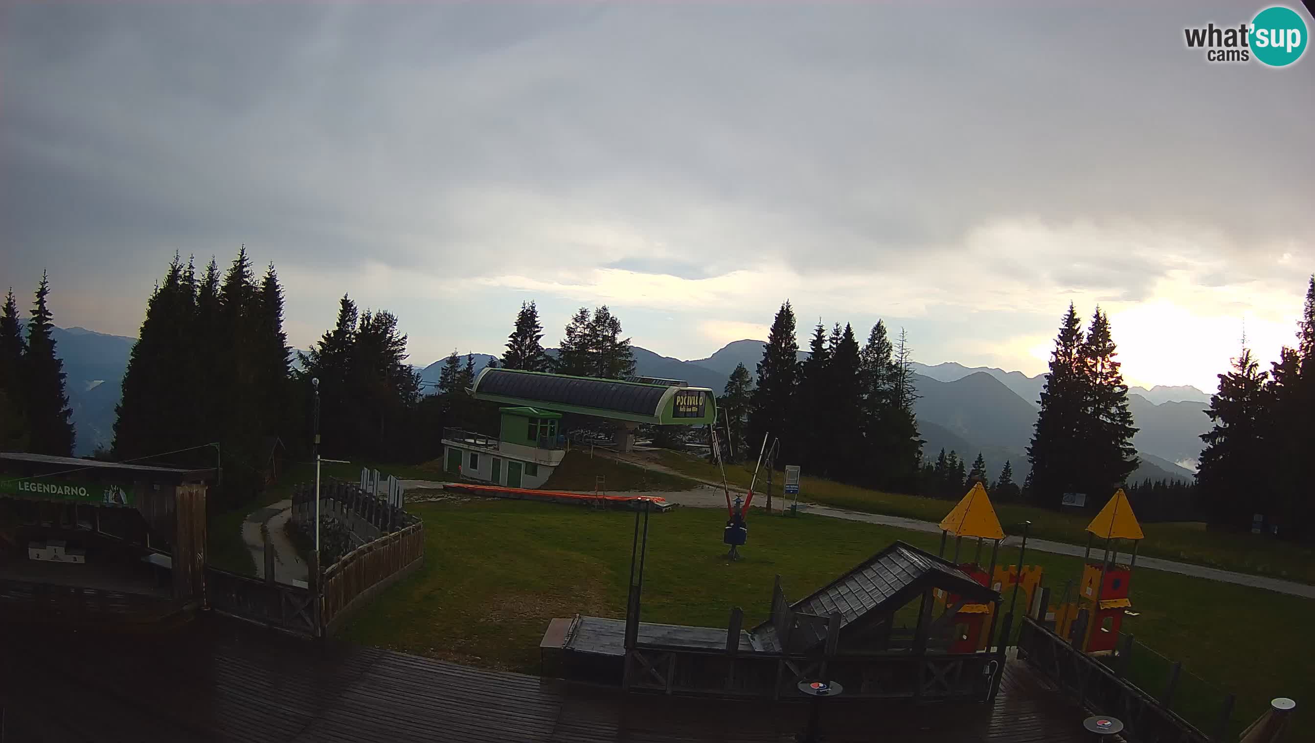 Webcam de la station de ski des Alpes slovènes à Cerkno Počivalo