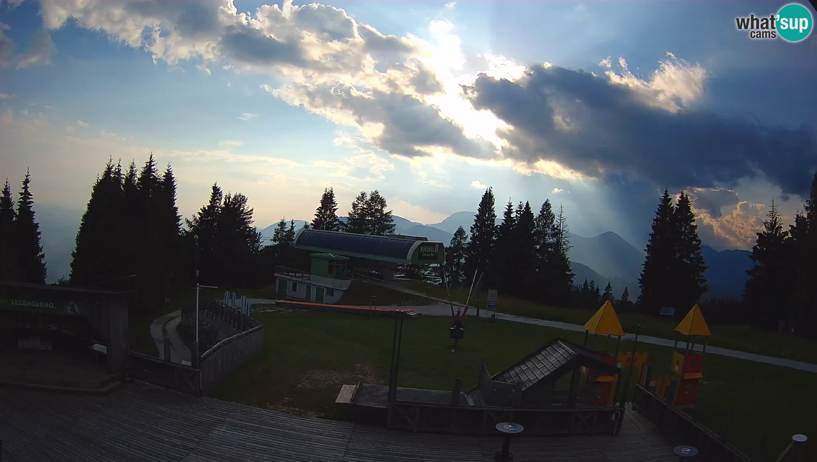 Webcam Počivalo – Alpska Perla | Vista live dalla stazione sciistica di Cerkno