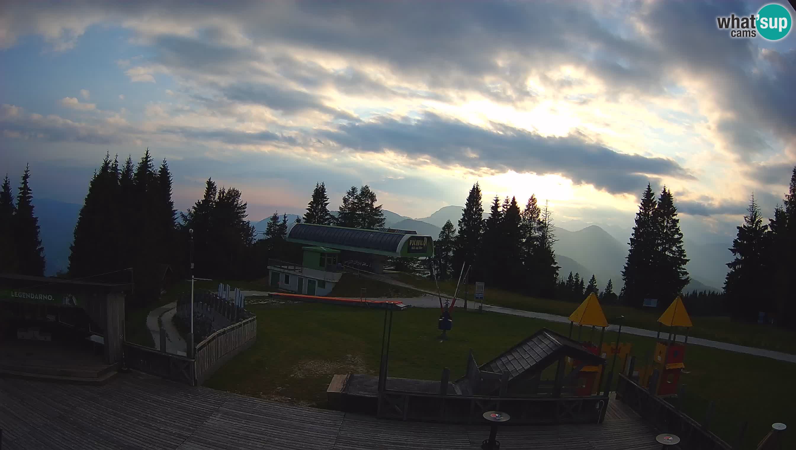 Webcam Počivalo – Alpska Perla | Vista live dalla stazione sciistica di Cerkno