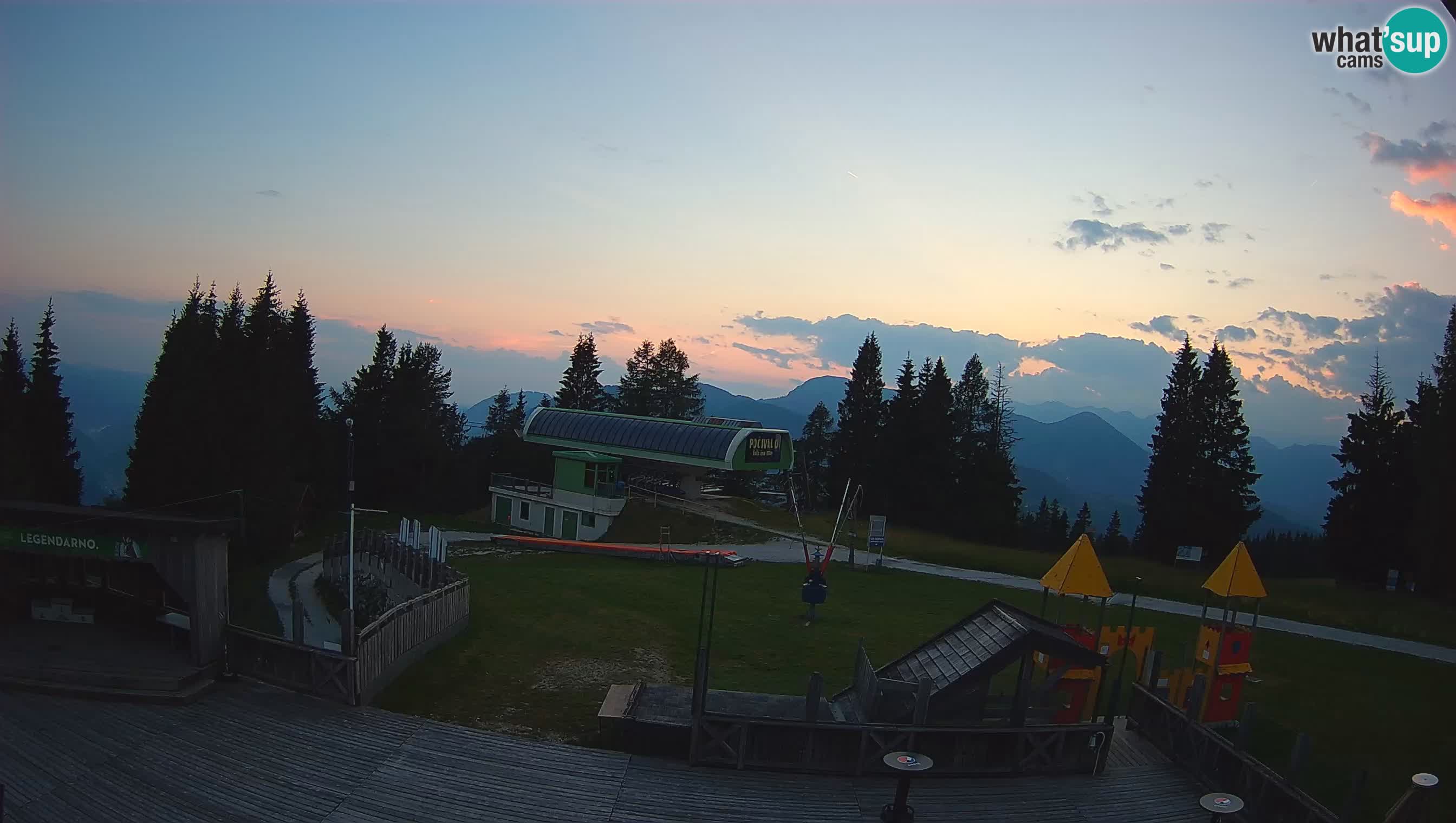 Spletna kamera Počivalo – Alpska Perla | Pogled v živo iz smučišča Cerkno