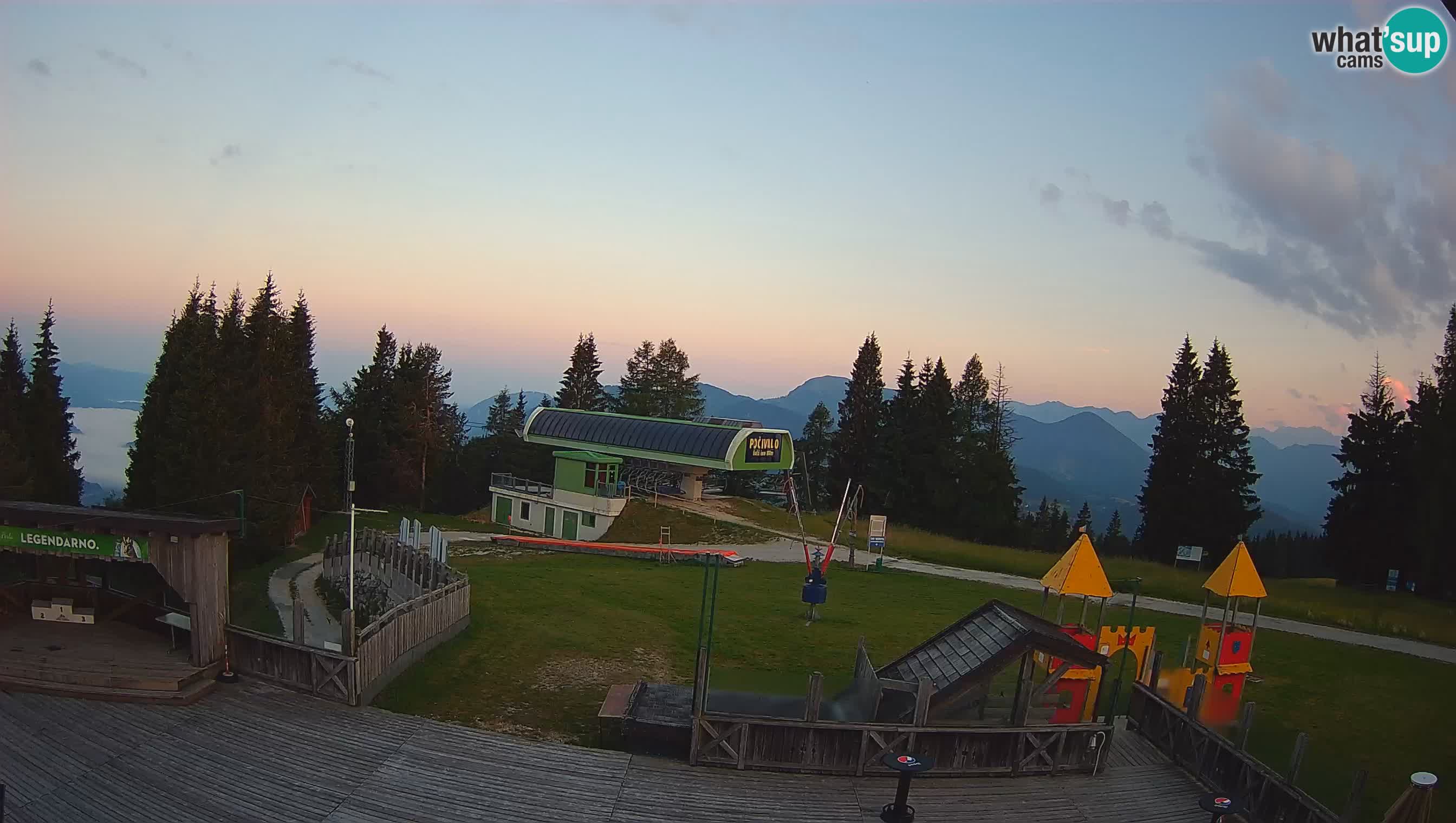 Webcam de la station de ski des Alpes slovènes à Cerkno Počivalo