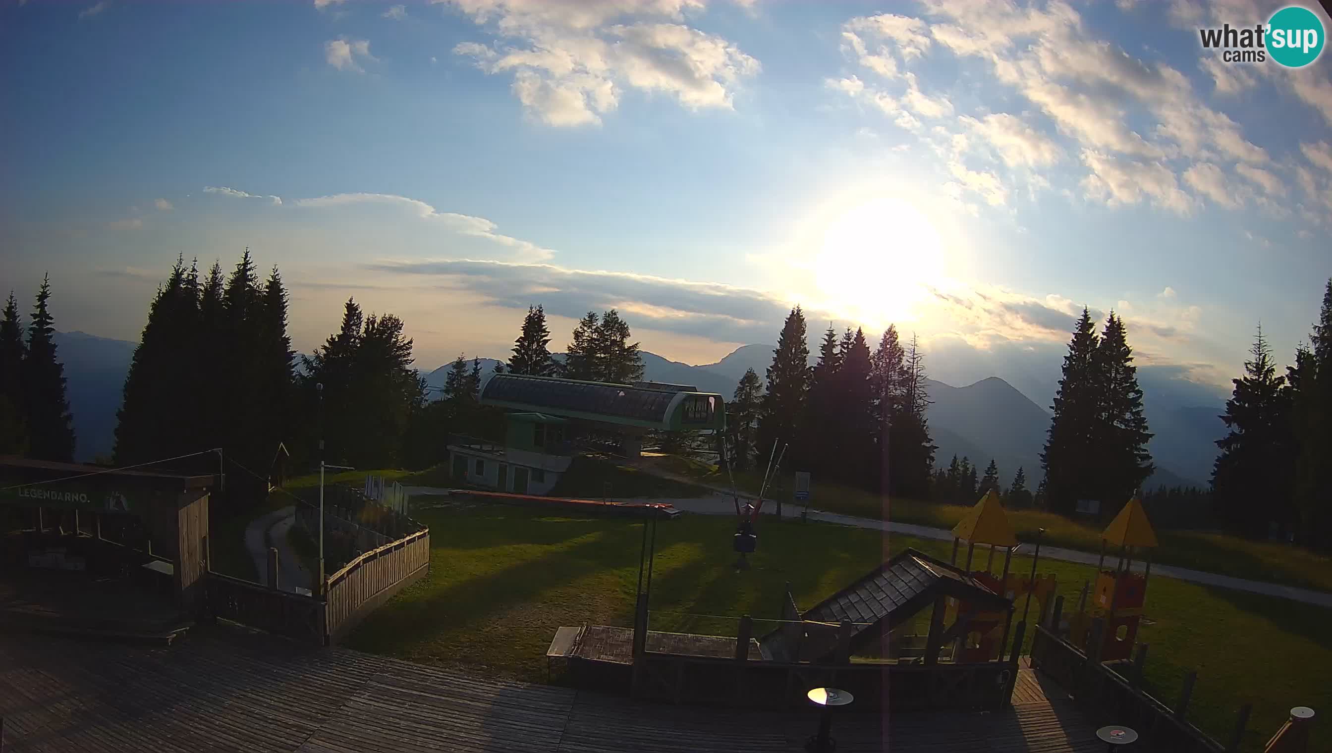 Spletna kamera Počivalo – Alpska Perla | Pogled v živo iz smučišča Cerkno