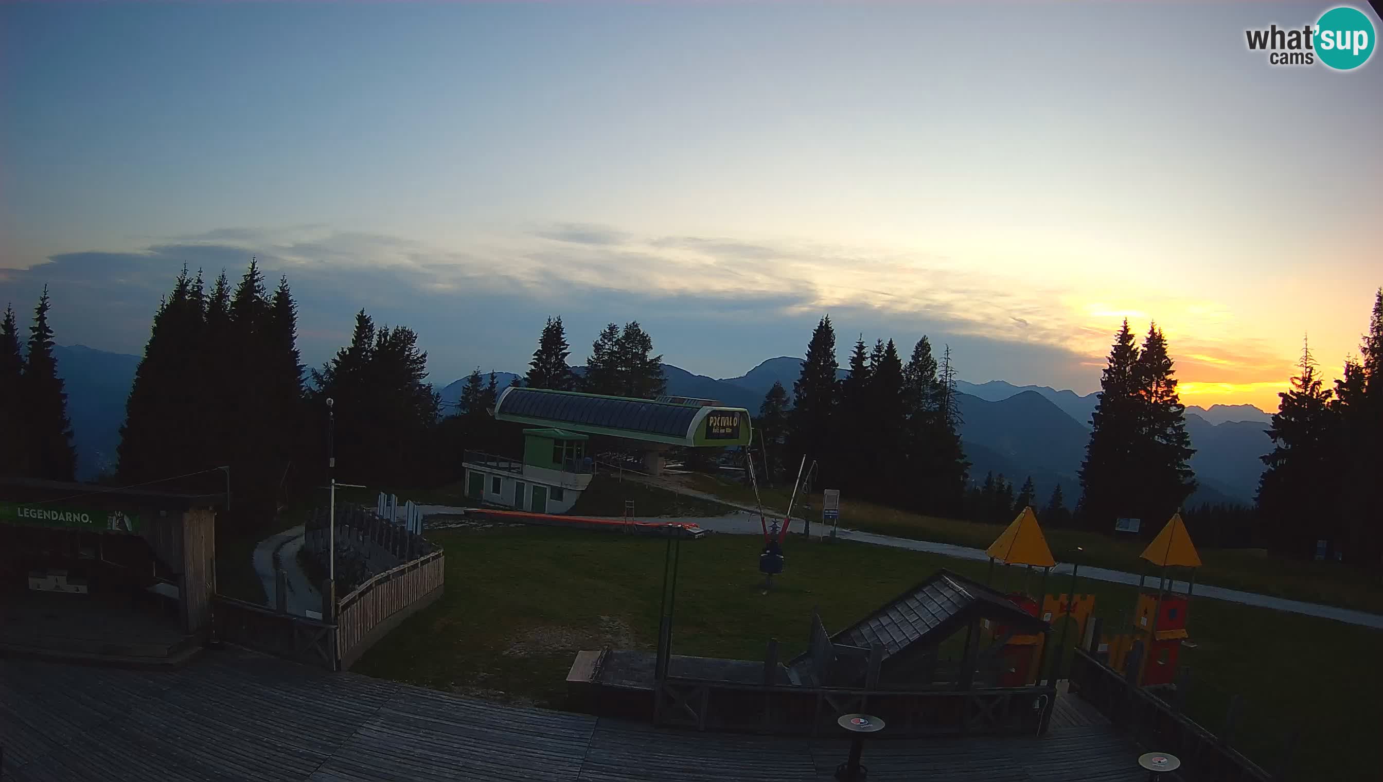 Spletna kamera Počivalo – Alpska Perla | Pogled v živo iz smučišča Cerkno