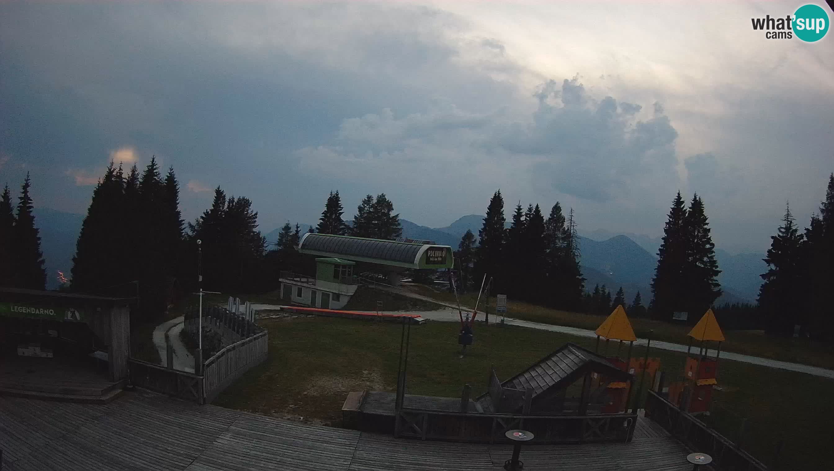 Alpska Perla Ski center Cerkno Počivalo webcam – Slovenia