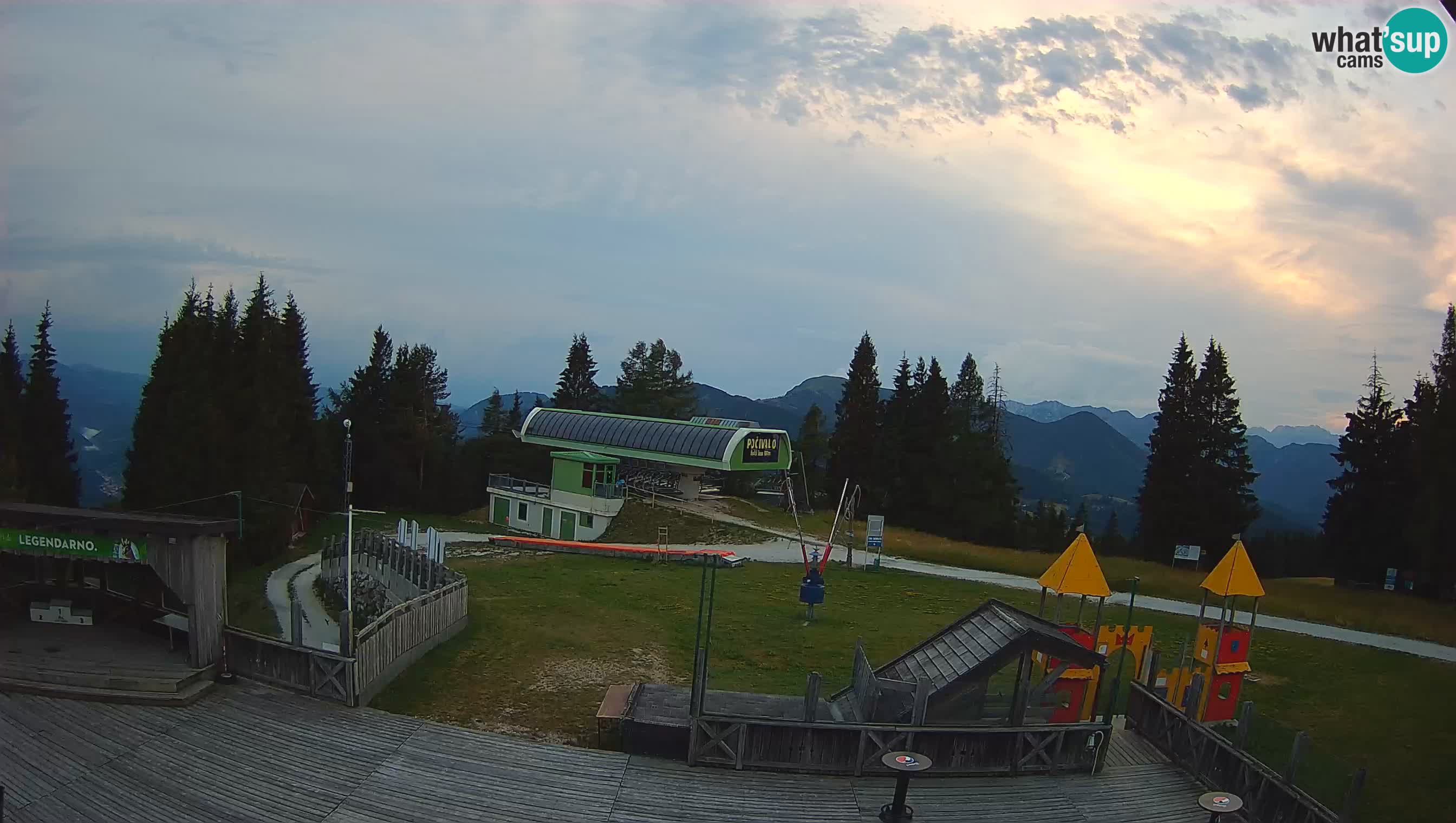 Webcam de la station de ski des Alpes slovènes à Cerkno Počivalo