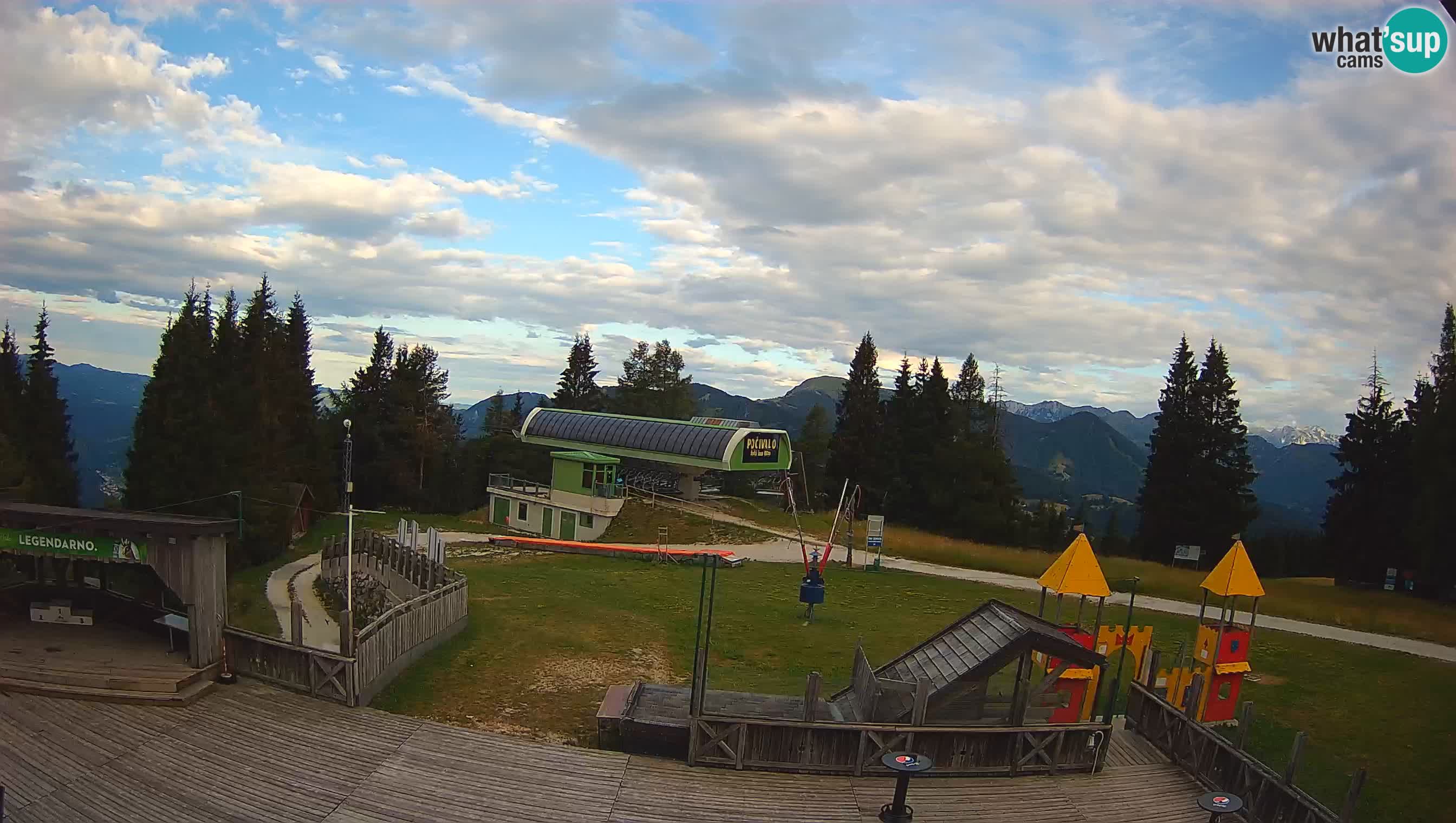 Webcam de la station de ski des Alpes slovènes à Cerkno Počivalo