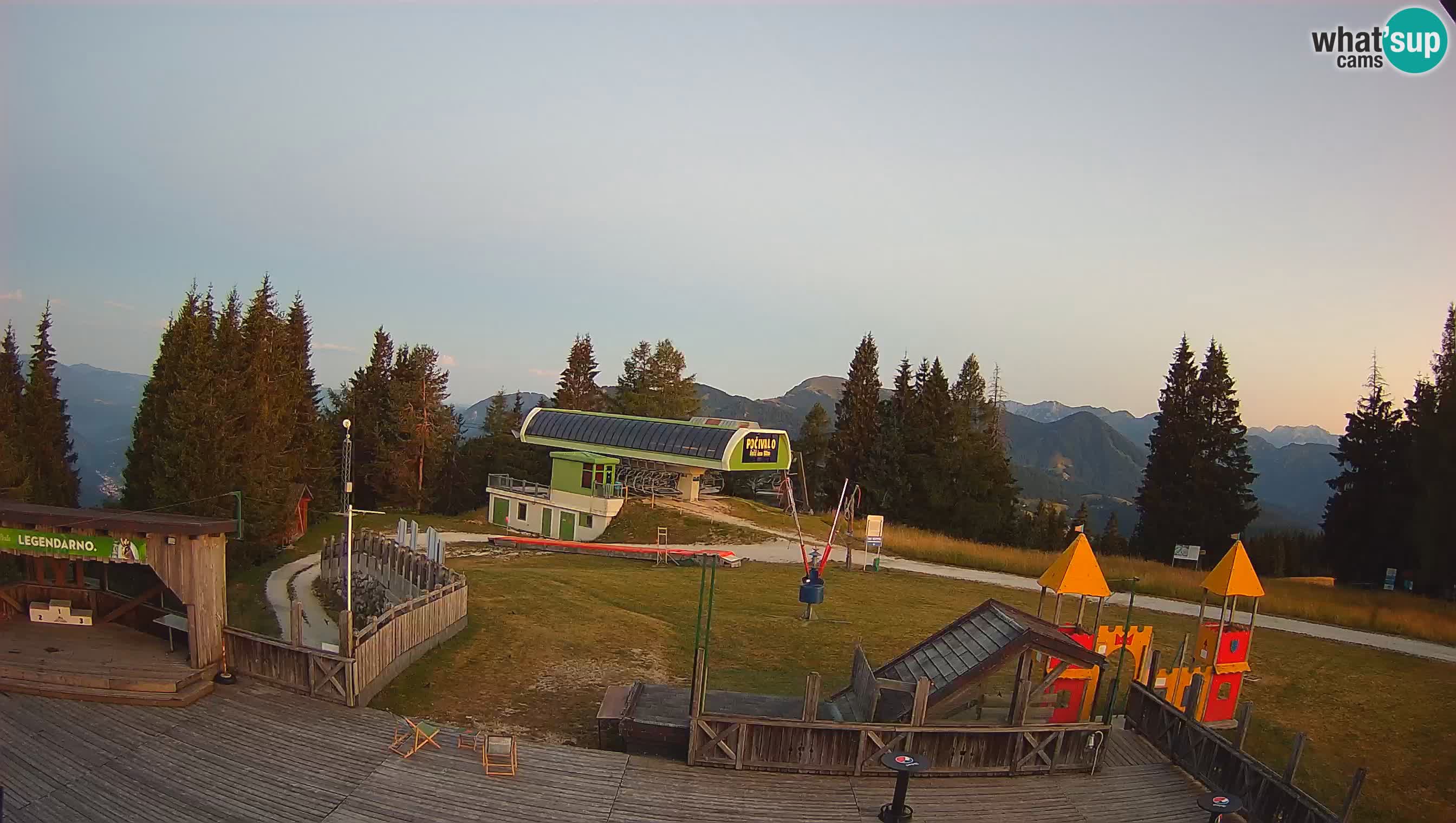 Spletna kamera Počivalo – Alpska Perla | Pogled v živo iz smučišča Cerkno