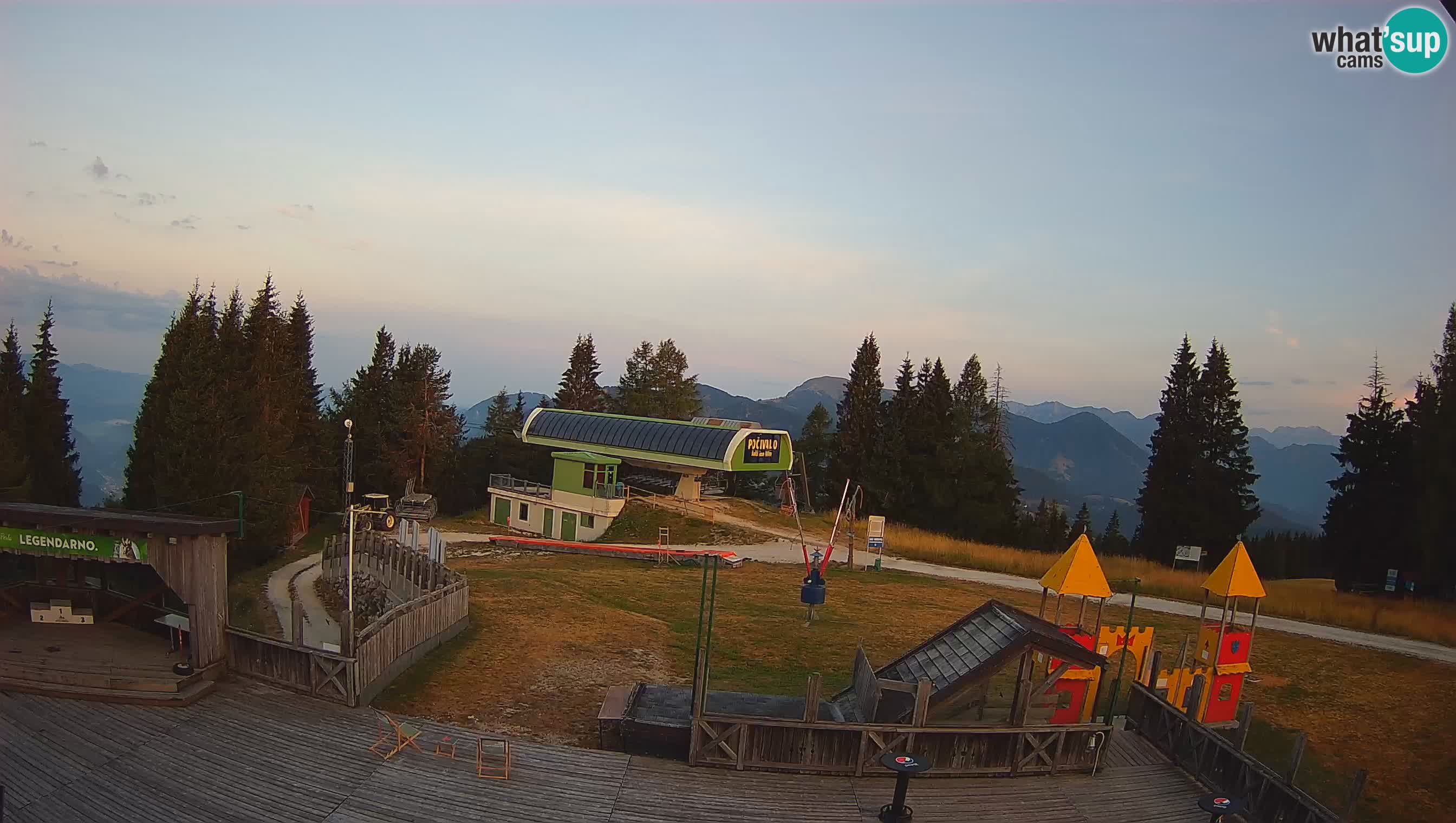 Spletna kamera Počivalo – Alpska Perla | Pogled v živo iz smučišča Cerkno