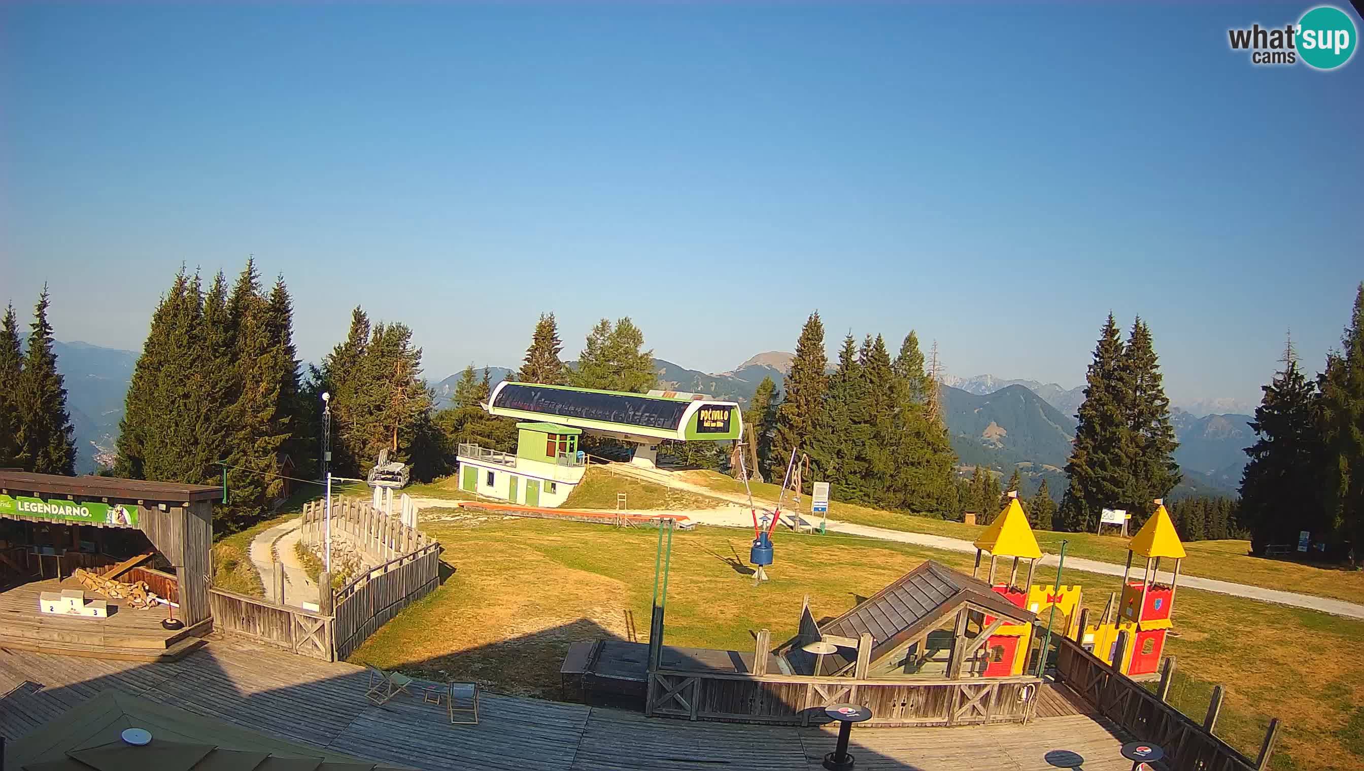 Spletna kamera Počivalo – Alpska Perla | Pogled v živo iz smučišča Cerkno
