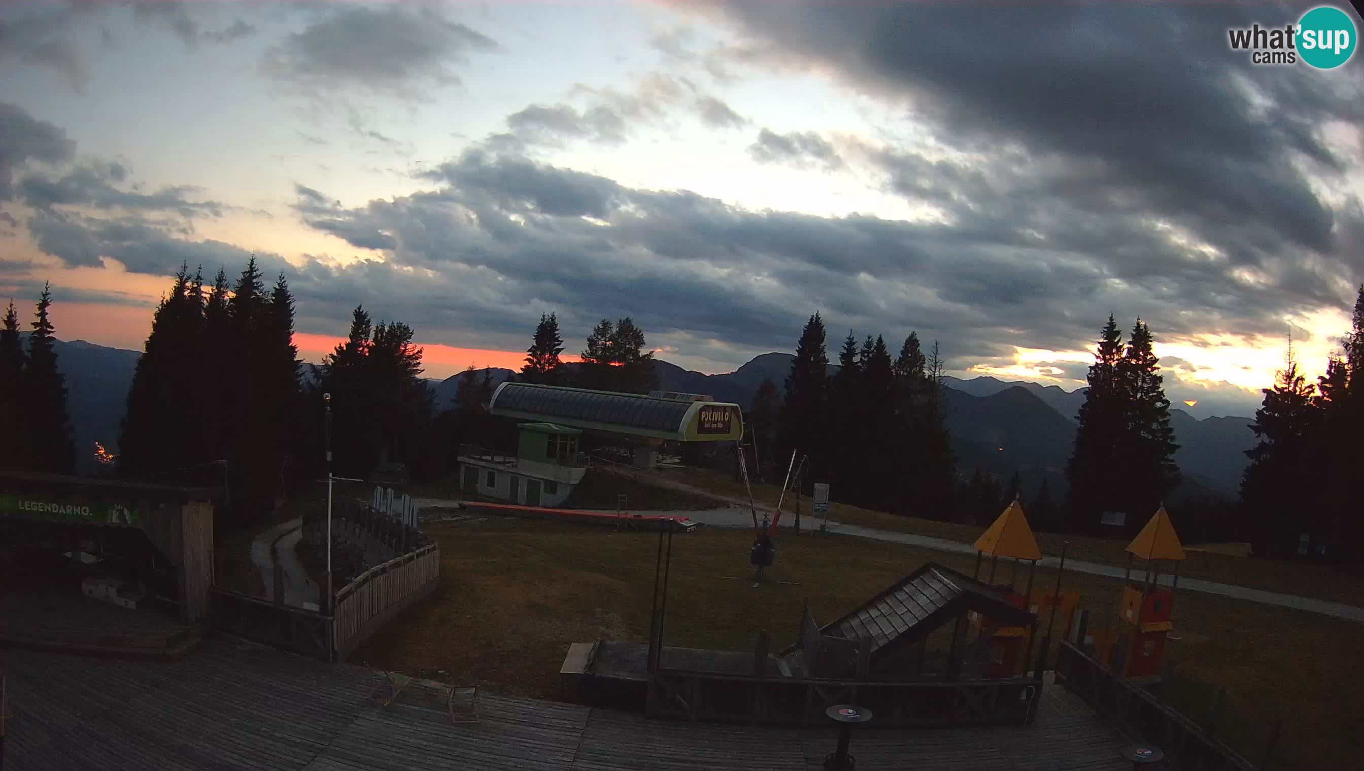 Webcam de la station de ski des Alpes slovènes à Cerkno Počivalo