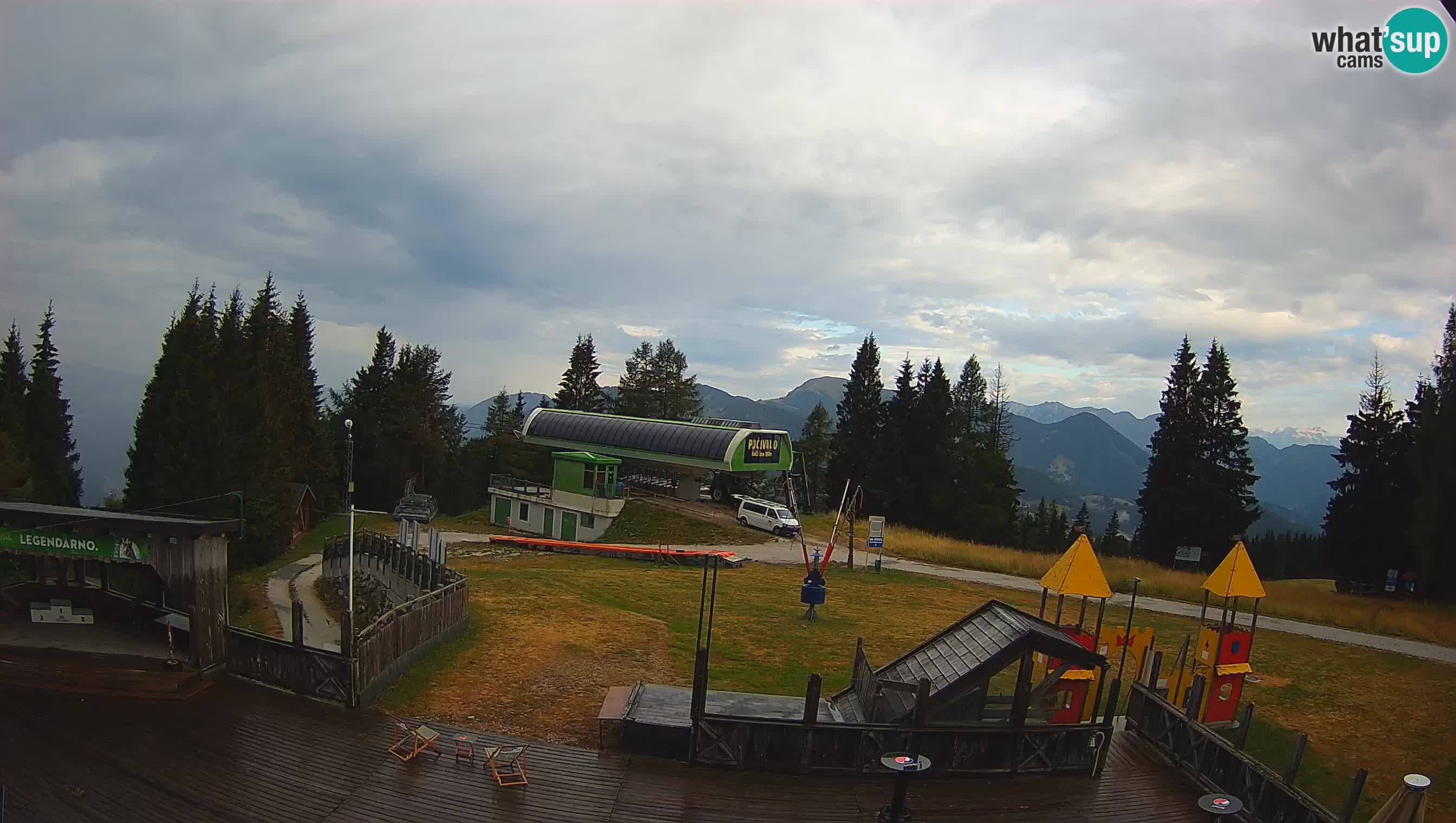 Spletna kamera Počivalo – Alpska Perla | Pogled v živo iz smučišča Cerkno