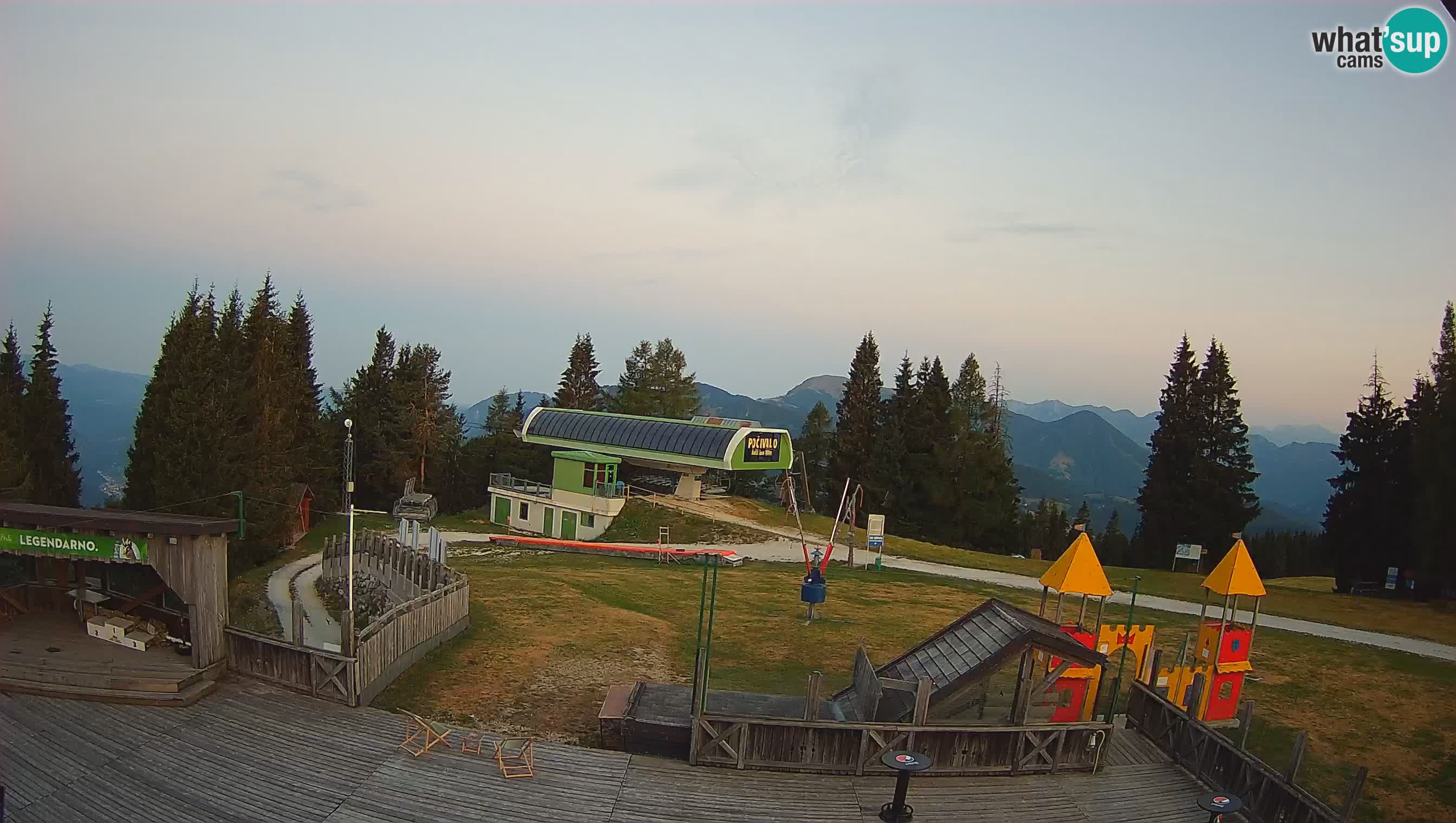Spletna kamera Počivalo – Alpska Perla | Pogled v živo iz smučišča Cerkno