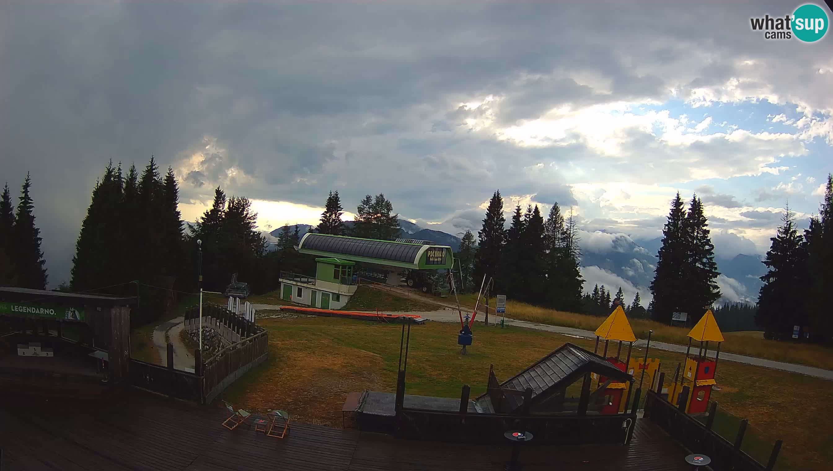Webcam de la station de ski des Alpes slovènes à Cerkno Počivalo