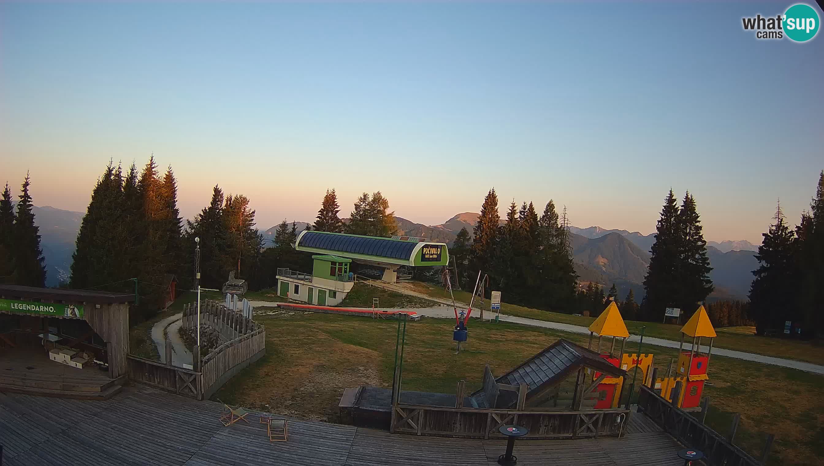 Spletna kamera Počivalo – Alpska Perla | Pogled v živo iz smučišča Cerkno