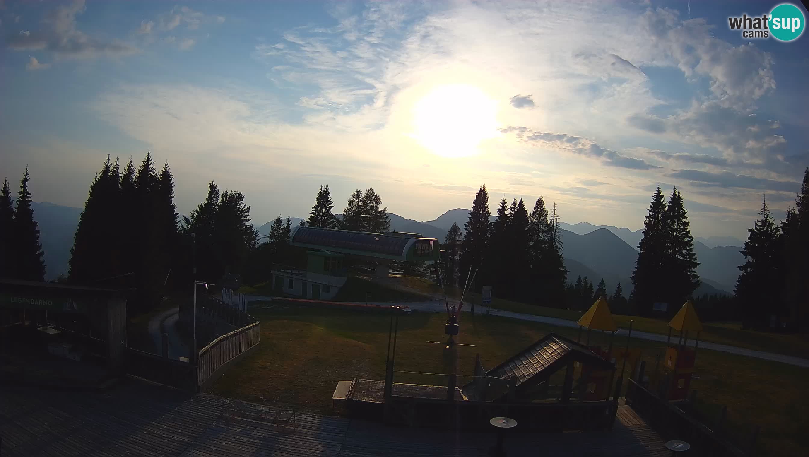 Spletna kamera Počivalo – Alpska Perla | Pogled v živo iz smučišča Cerkno