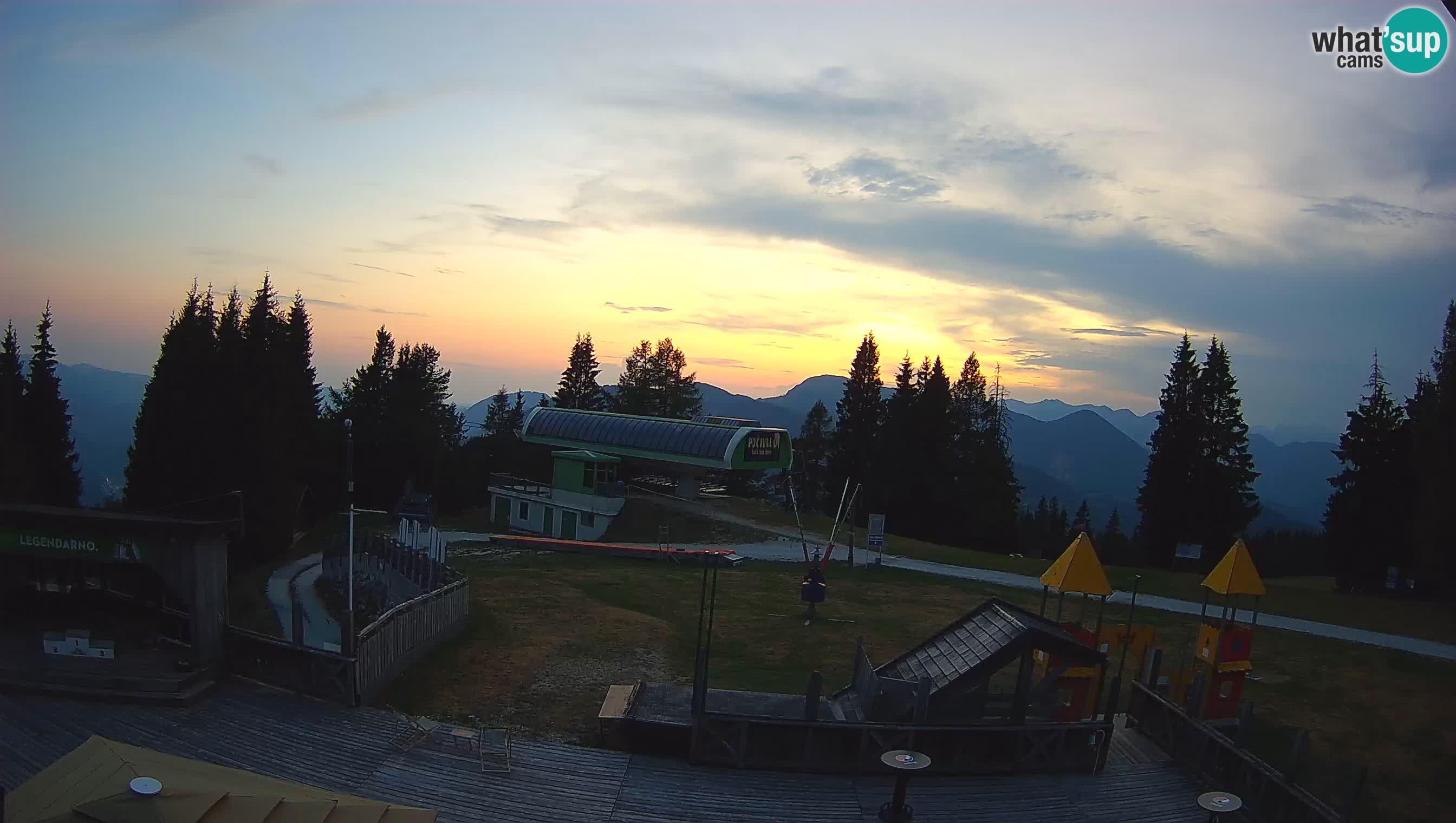 Spletna kamera Počivalo – Alpska Perla | Pogled v živo iz smučišča Cerkno