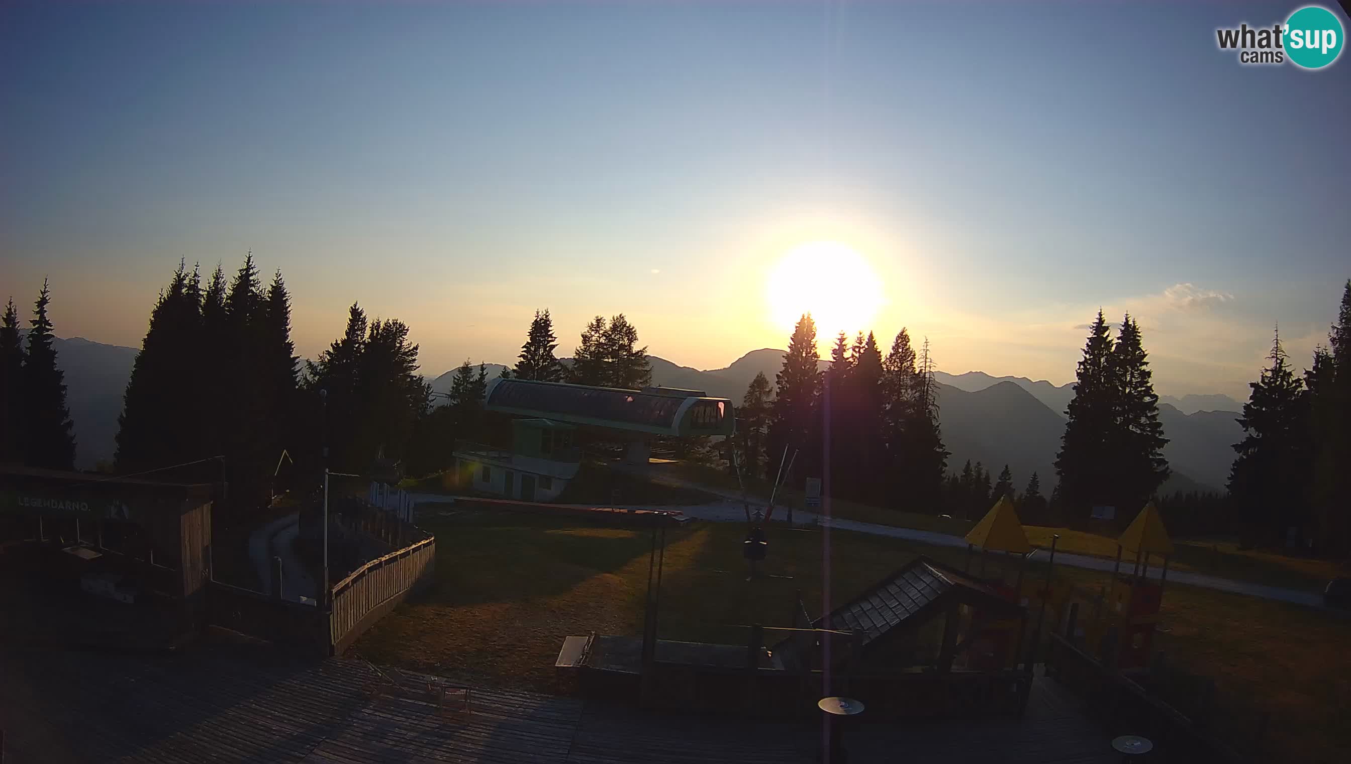 Spletna kamera Počivalo – Alpska Perla | Pogled v živo iz smučišča Cerkno