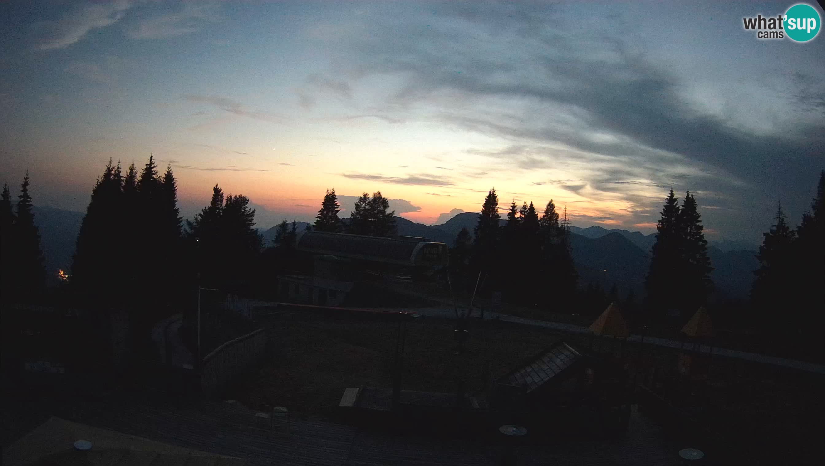 Spletna kamera Počivalo – Alpska Perla | Pogled v živo iz smučišča Cerkno
