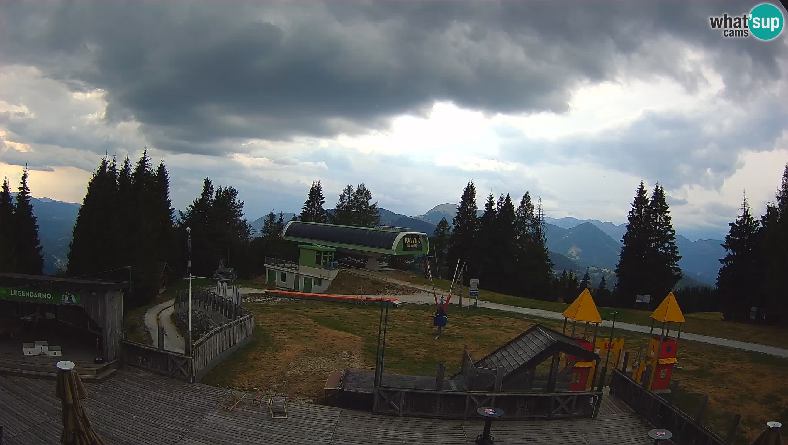 Webcam de la station de ski des Alpes slovènes à Cerkno Počivalo