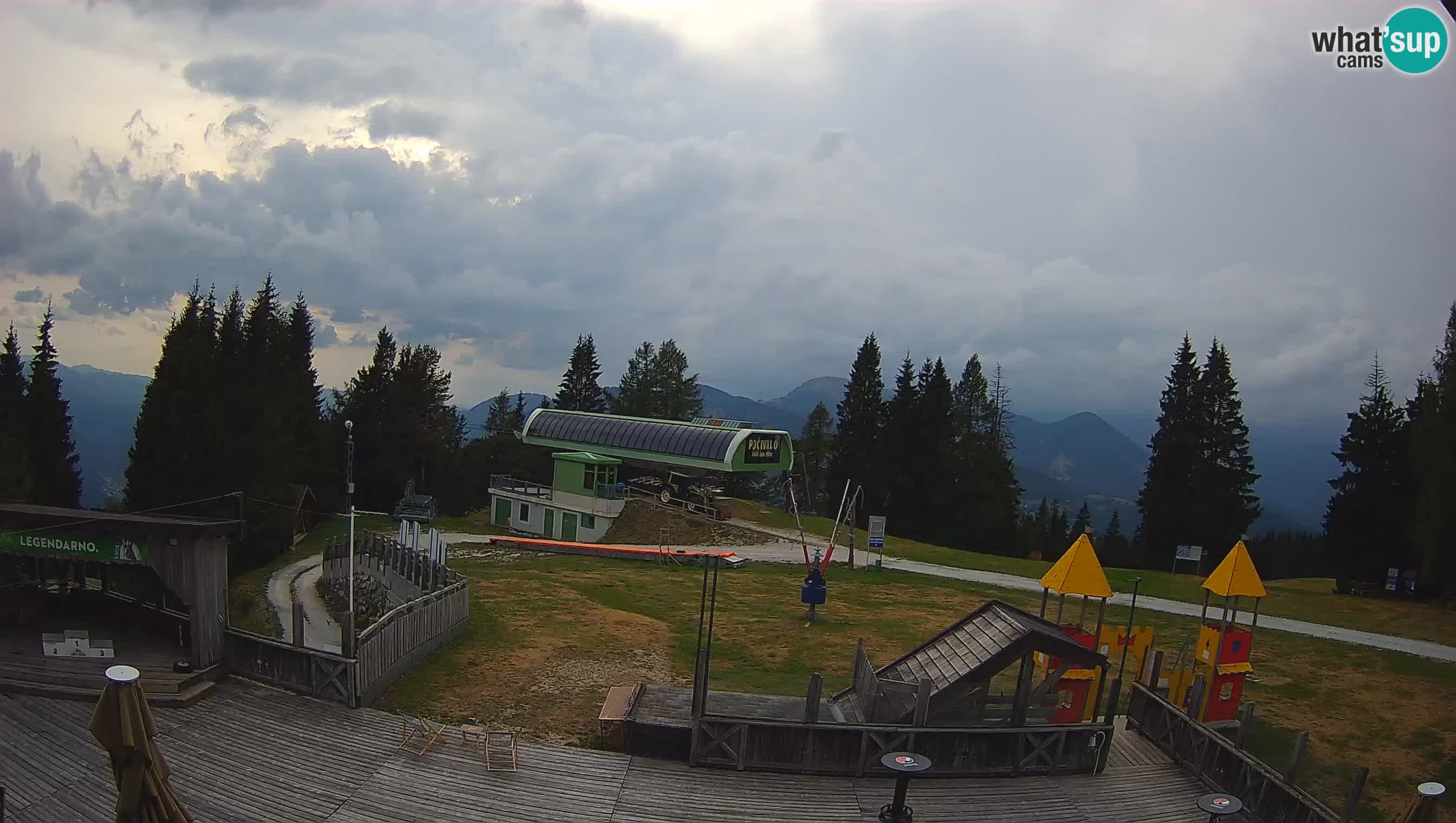Cámara web Počivalo – Alpska Perla | Vista en vivo desde la estación de esquí Cerkno