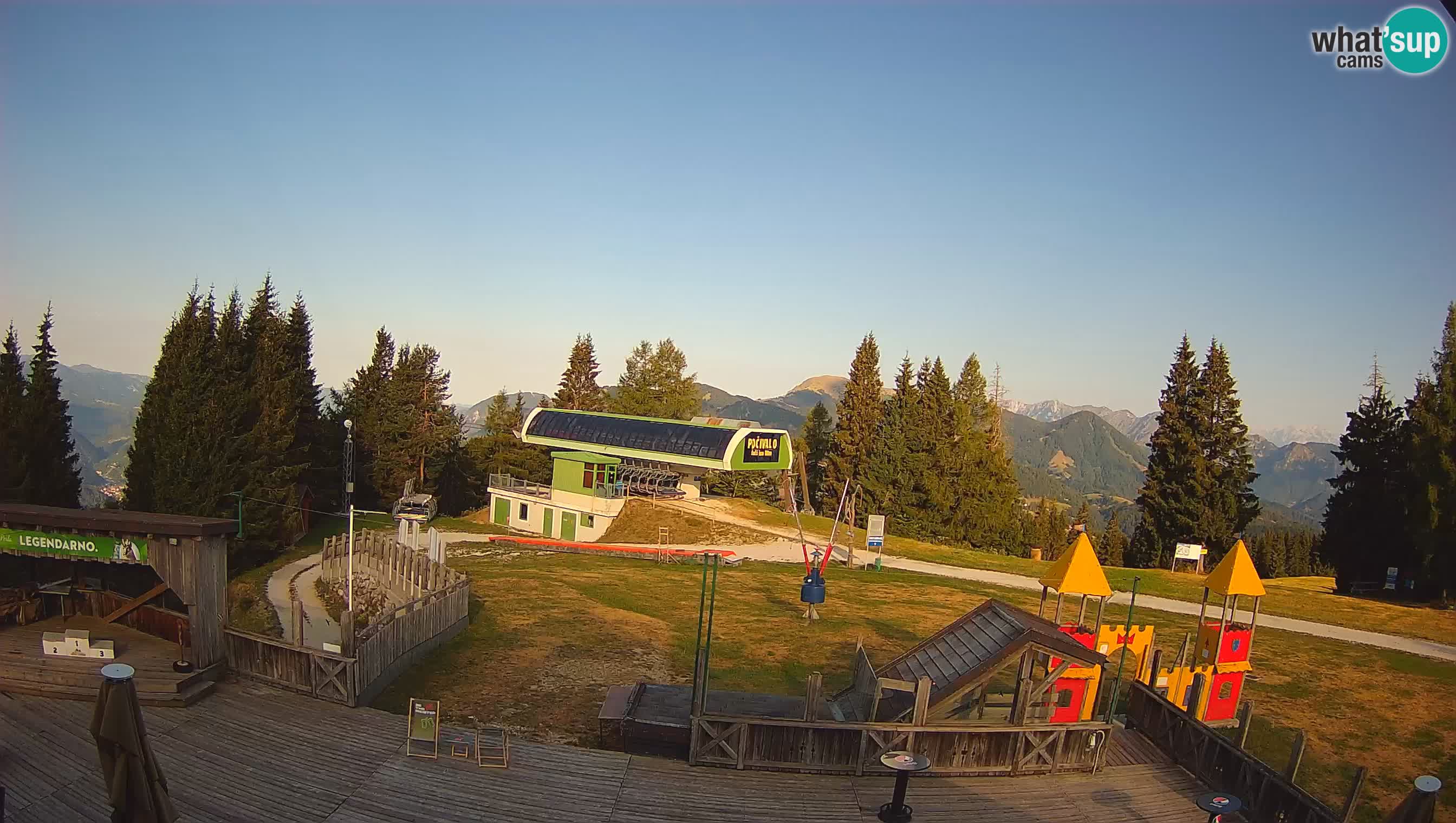 Spletna kamera Počivalo – Alpska Perla | Pogled v živo iz smučišča Cerkno