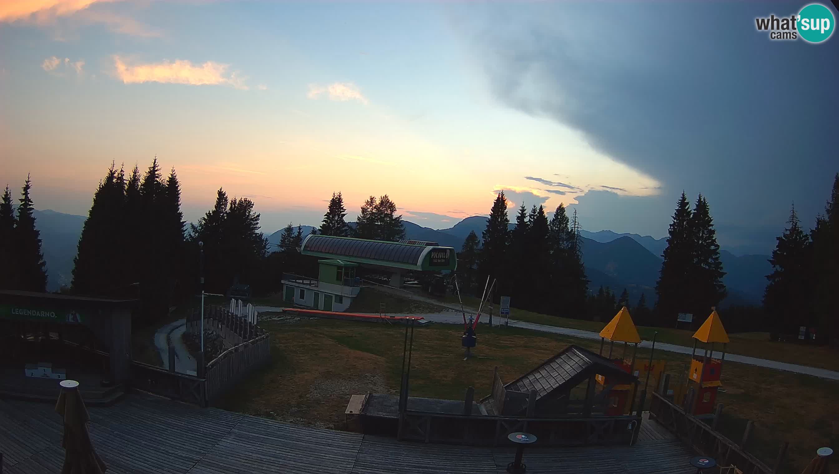 Spletna kamera Počivalo – Alpska Perla | Pogled v živo iz smučišča Cerkno