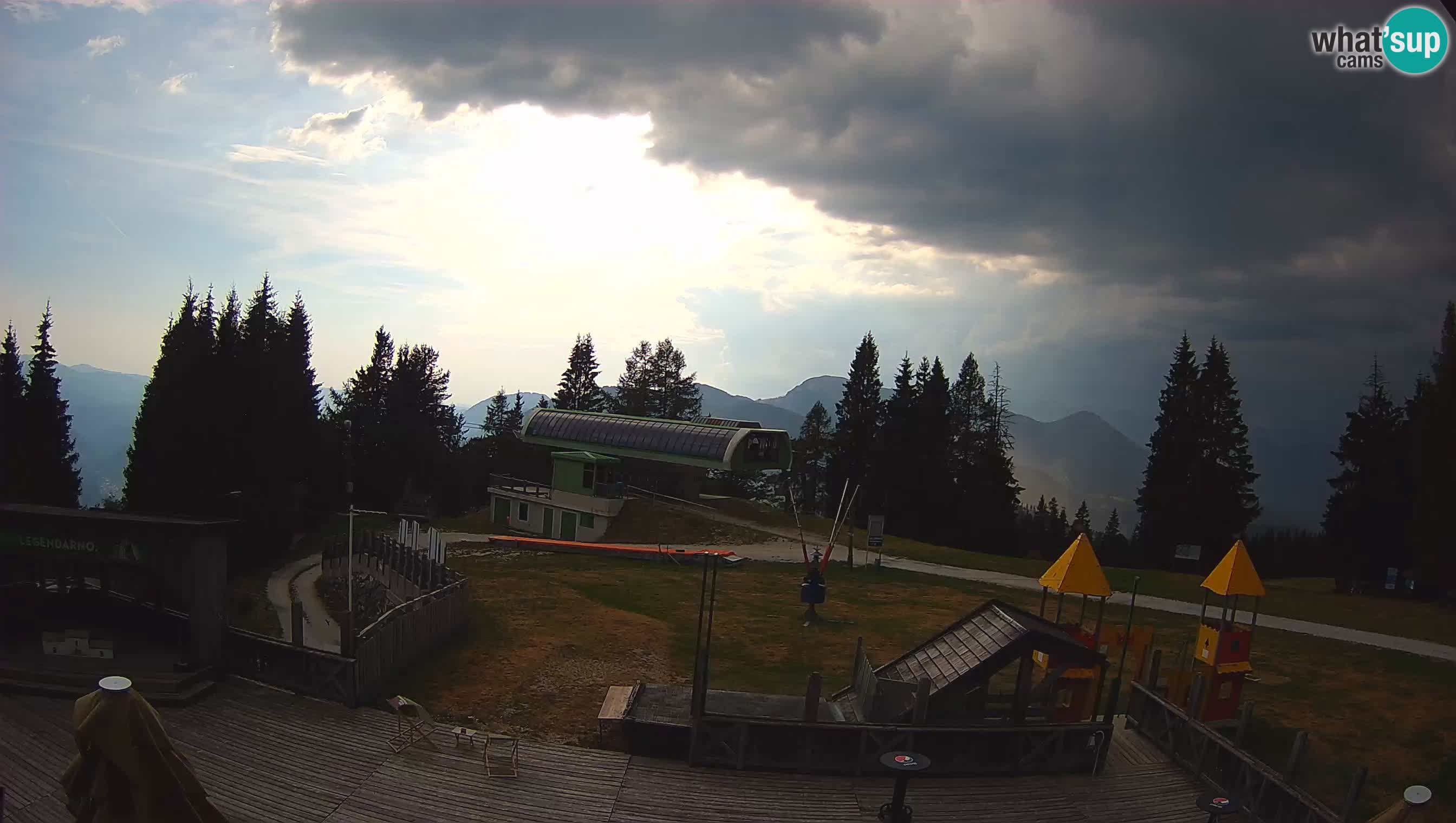 Web kamera Počivalo – Alpska Perla | Pogled uživo sa skijališta Cerkno