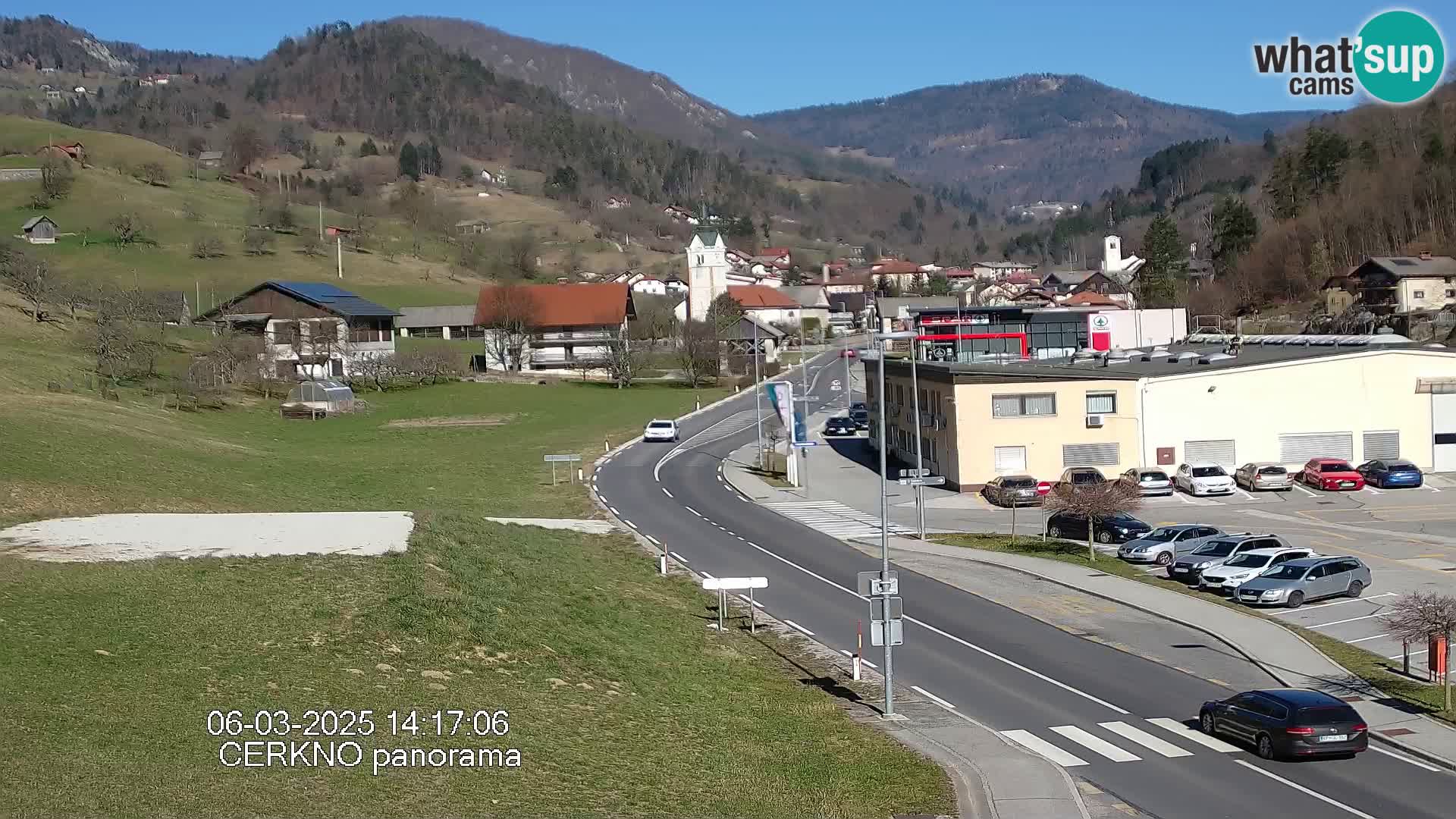 Webcam en direct – Entrée de la ville de Cerkno