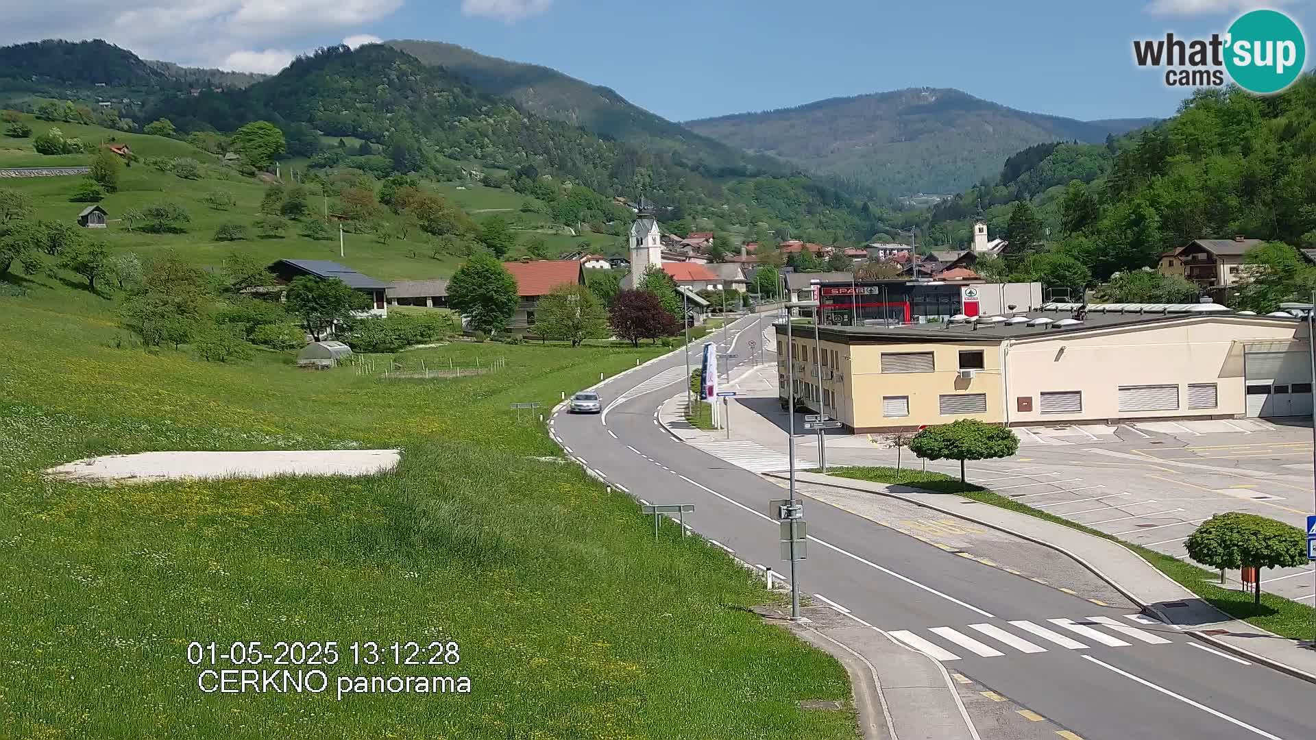 Webcam en direct – Entrée de la ville de Cerkno